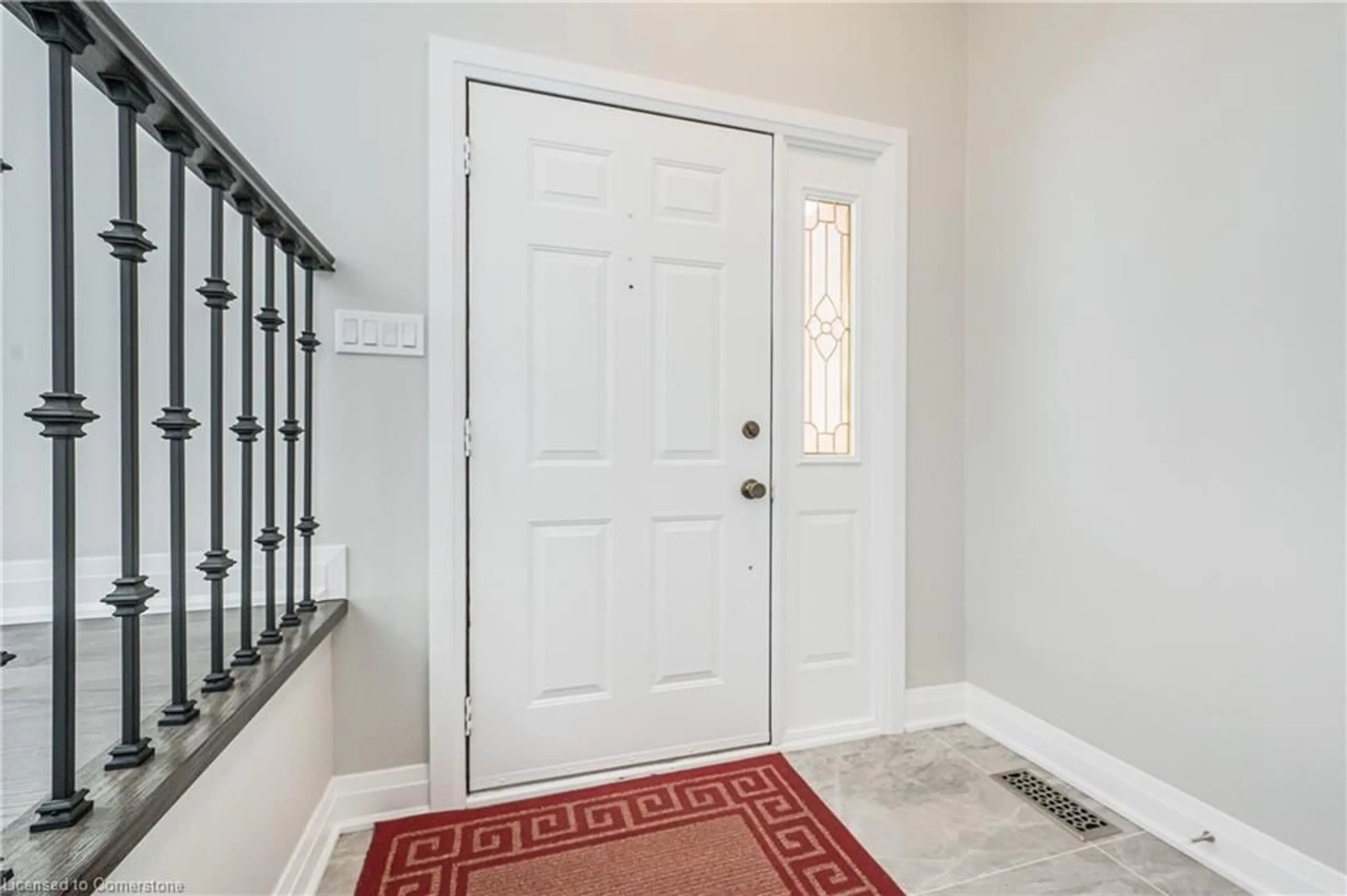 Indoor entryway for 567 Rustic Dr, Waterloo Ontario N2K 2A4