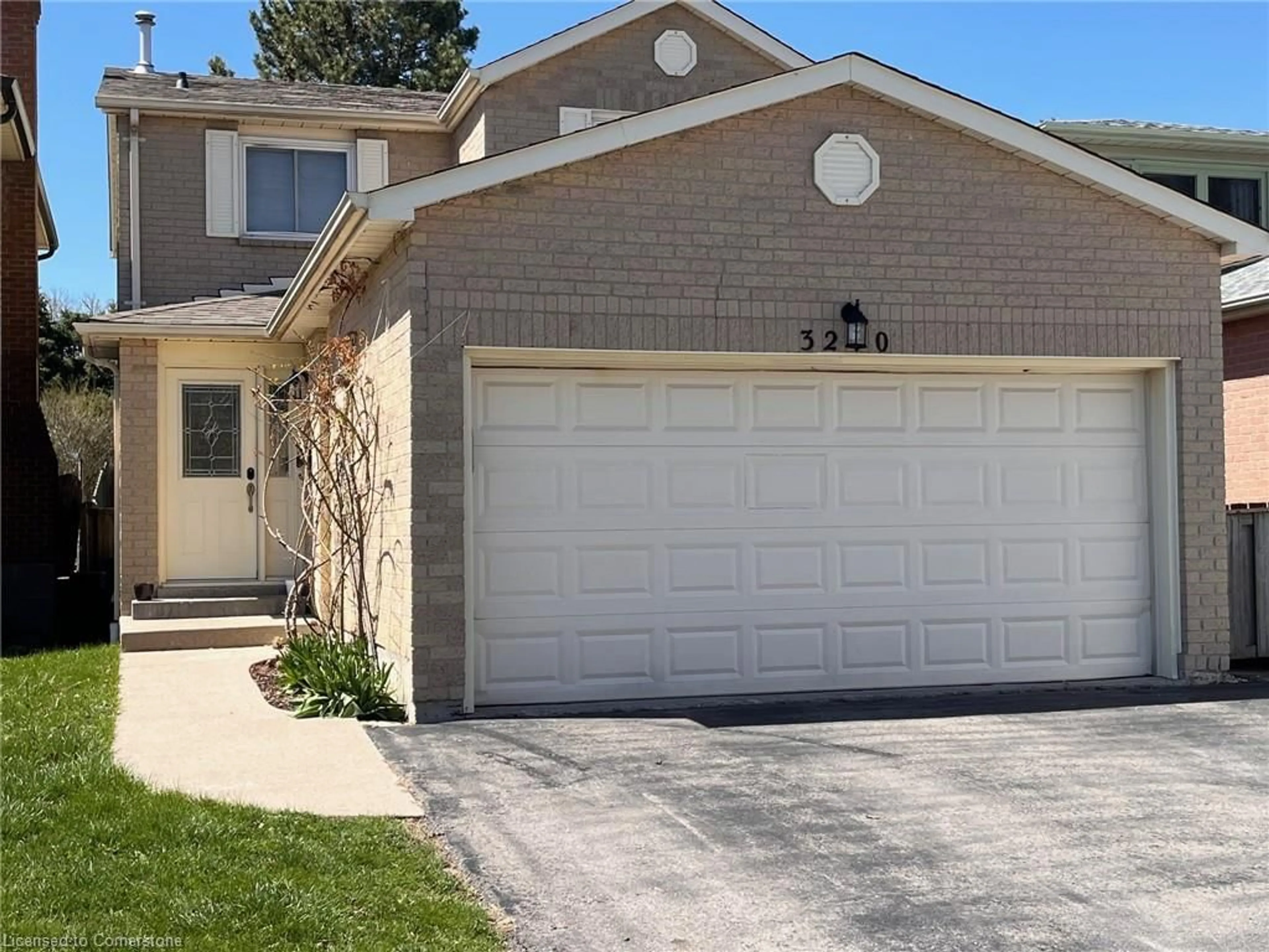 Home with brick exterior material, street for 3210 Anderson Cres, Mississauga Ontario L5N 2Y5