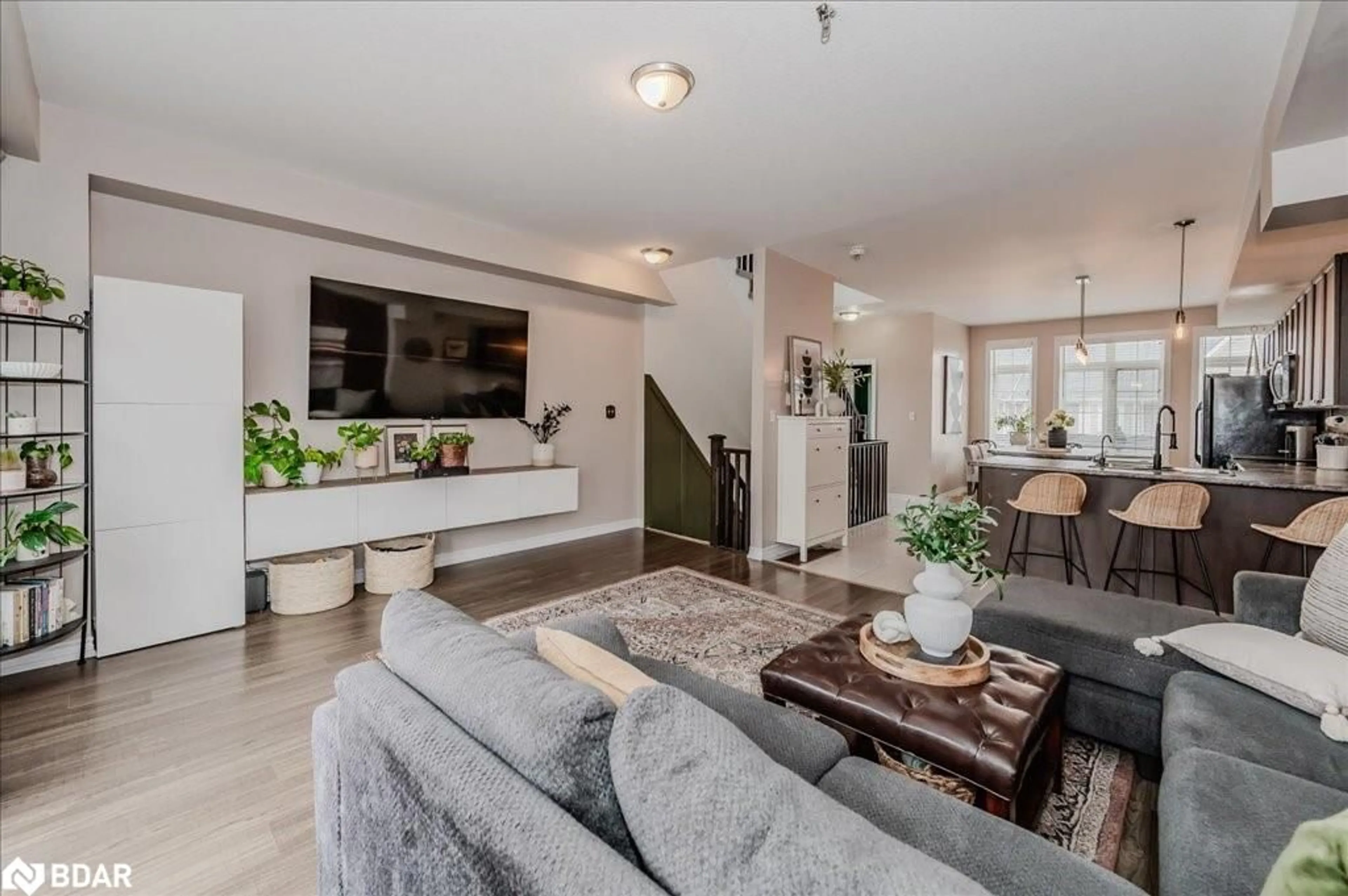 Living room with furniture, unknown for 100 Chester Drive Dr #23, Cambridge Ontario N1T 0C8