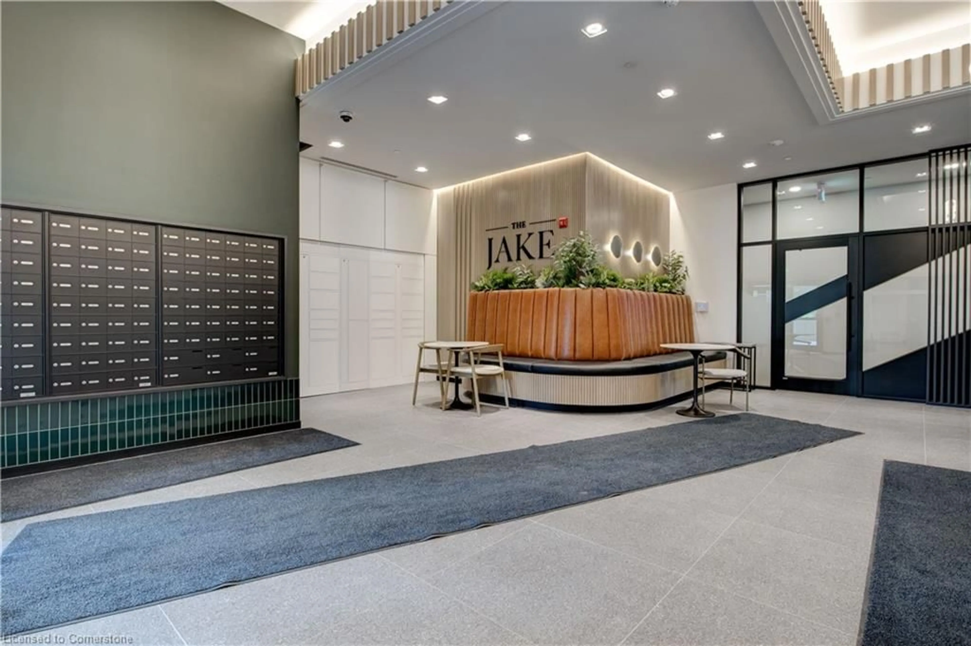 Indoor foyer for 101 Golden Eagle Rd #406, Waterloo Ontario N2V 0H4