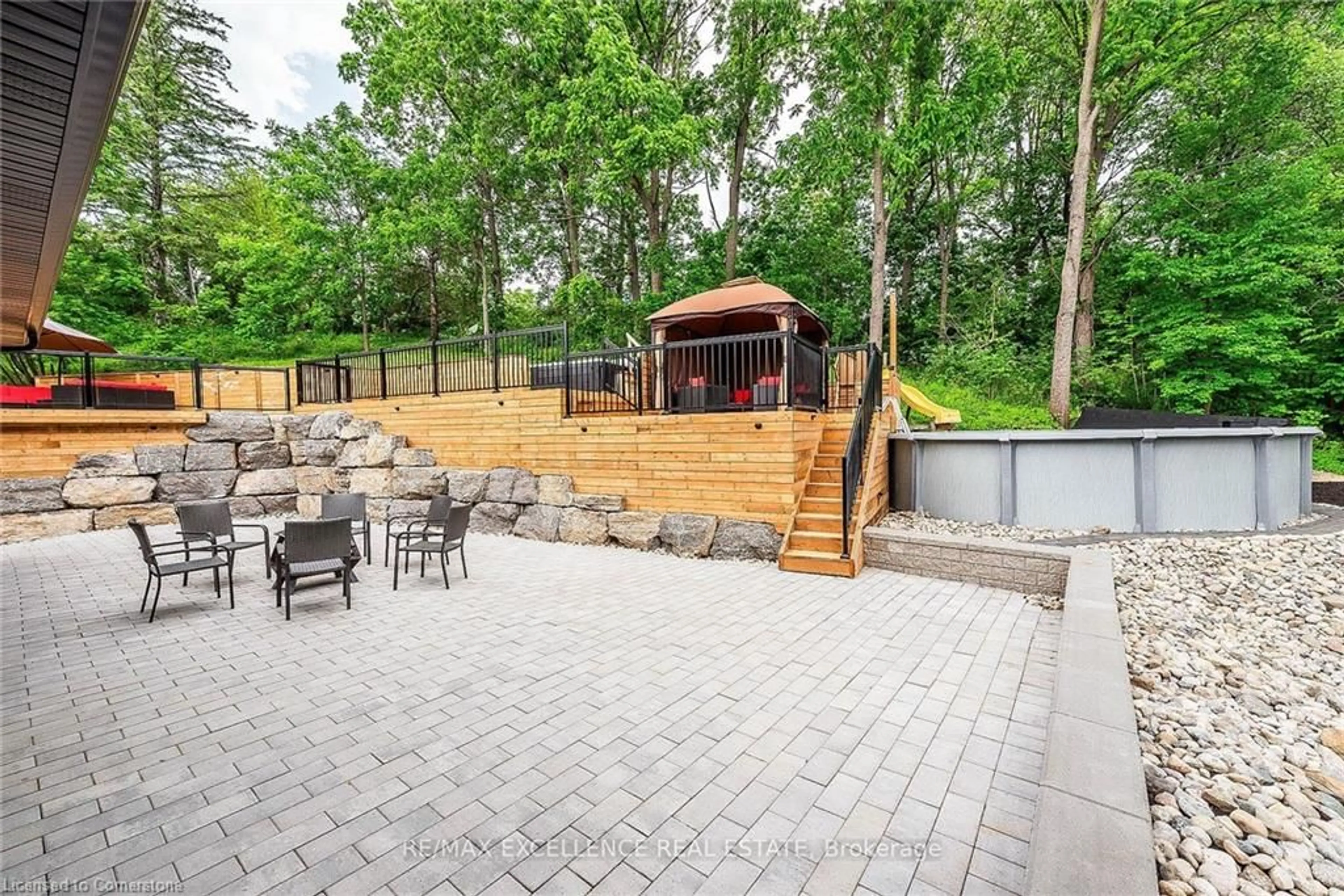 Patio, water/lake/river/ocean view for 8949 Mississauga Road, Brampton Ontario L6Y 0C2