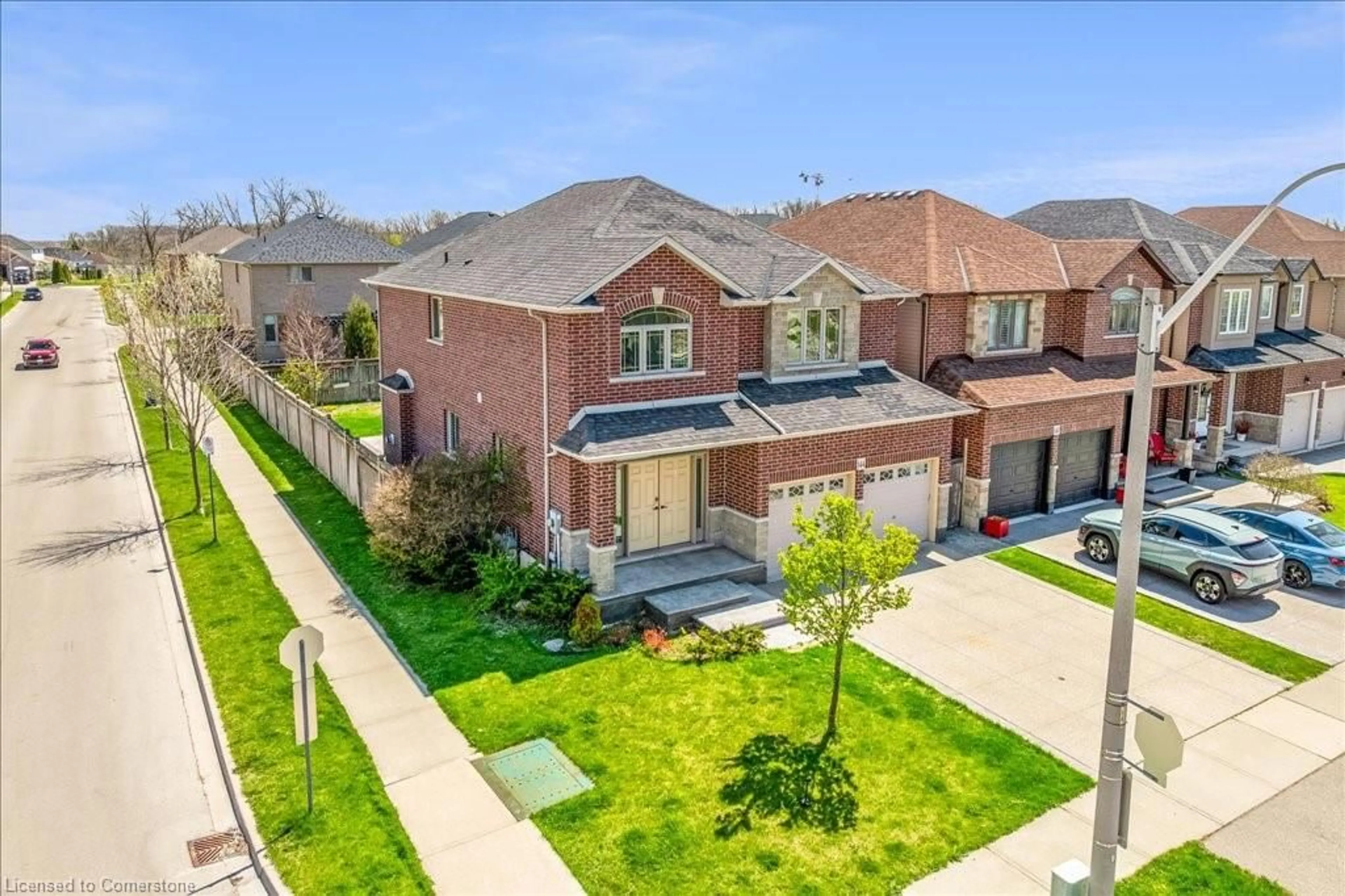 A pic from outside/outdoor area/front of a property/back of a property/a pic from drone, street for 144 Lorenzo Dr, Hamilton Ontario L9A 0A3