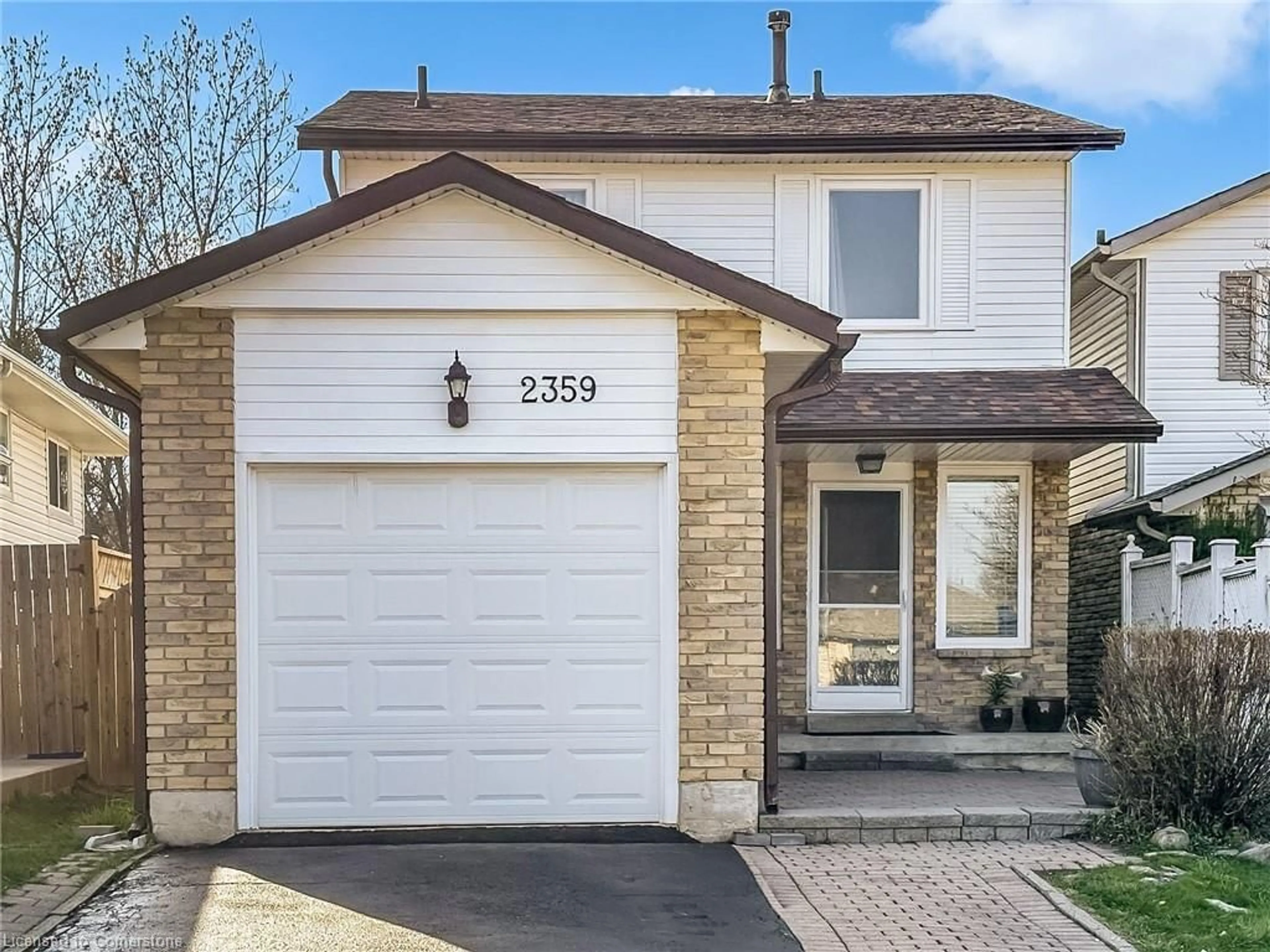 Home with brick exterior material, street for 2359 Malcolm Cres, Burlington Ontario L7P 4H1