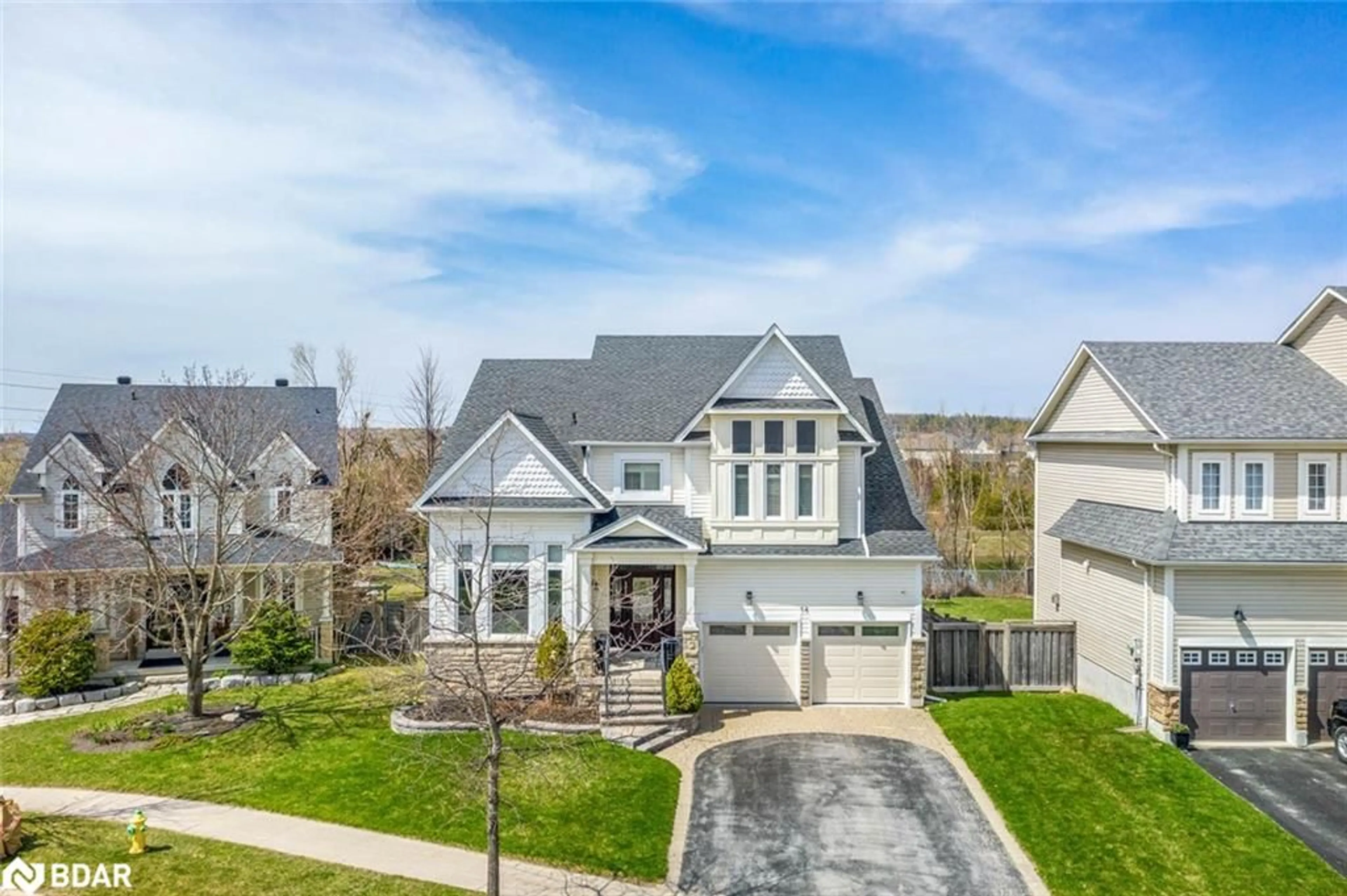A pic from outside/outdoor area/front of a property/back of a property/a pic from drone, street for 14 Regalia Way, Barrie Ontario L4M 7H7