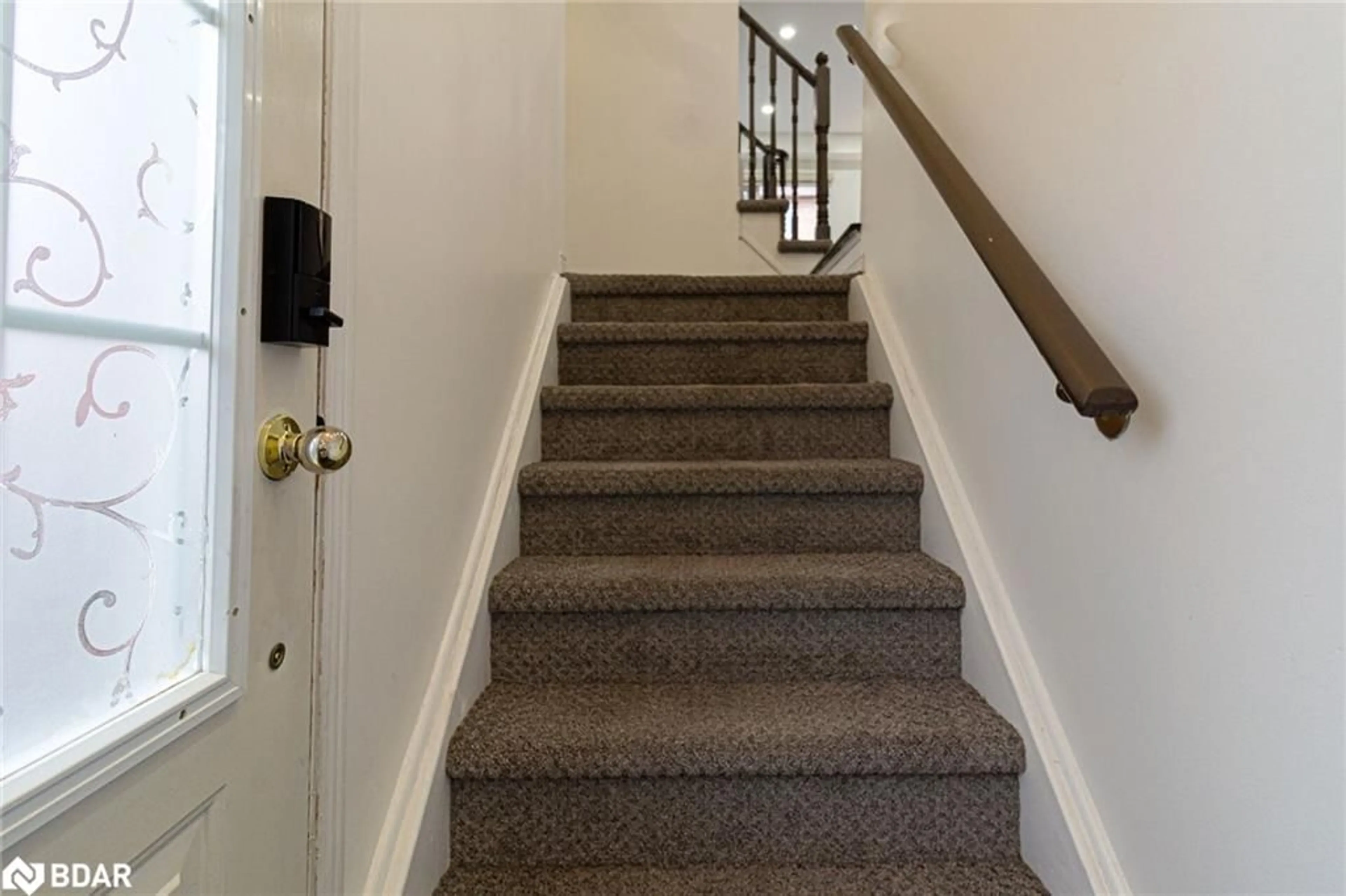 Stairs for 7121 Fairmeadow Cres, Mississauga Ontario L5N 8R6