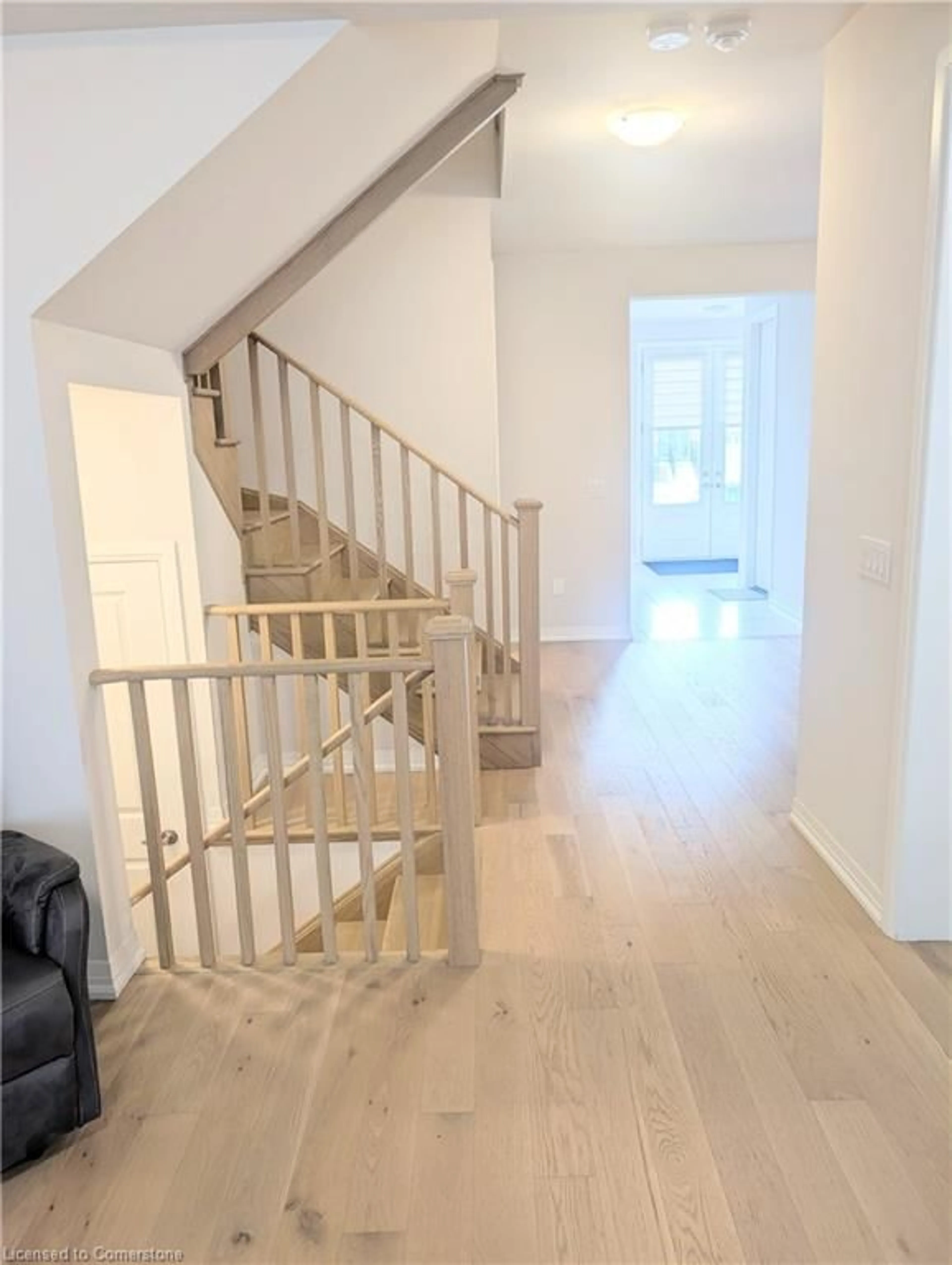 Unknown for 32 Crossmore Cres, Cambridge Ontario N1S 0C7
