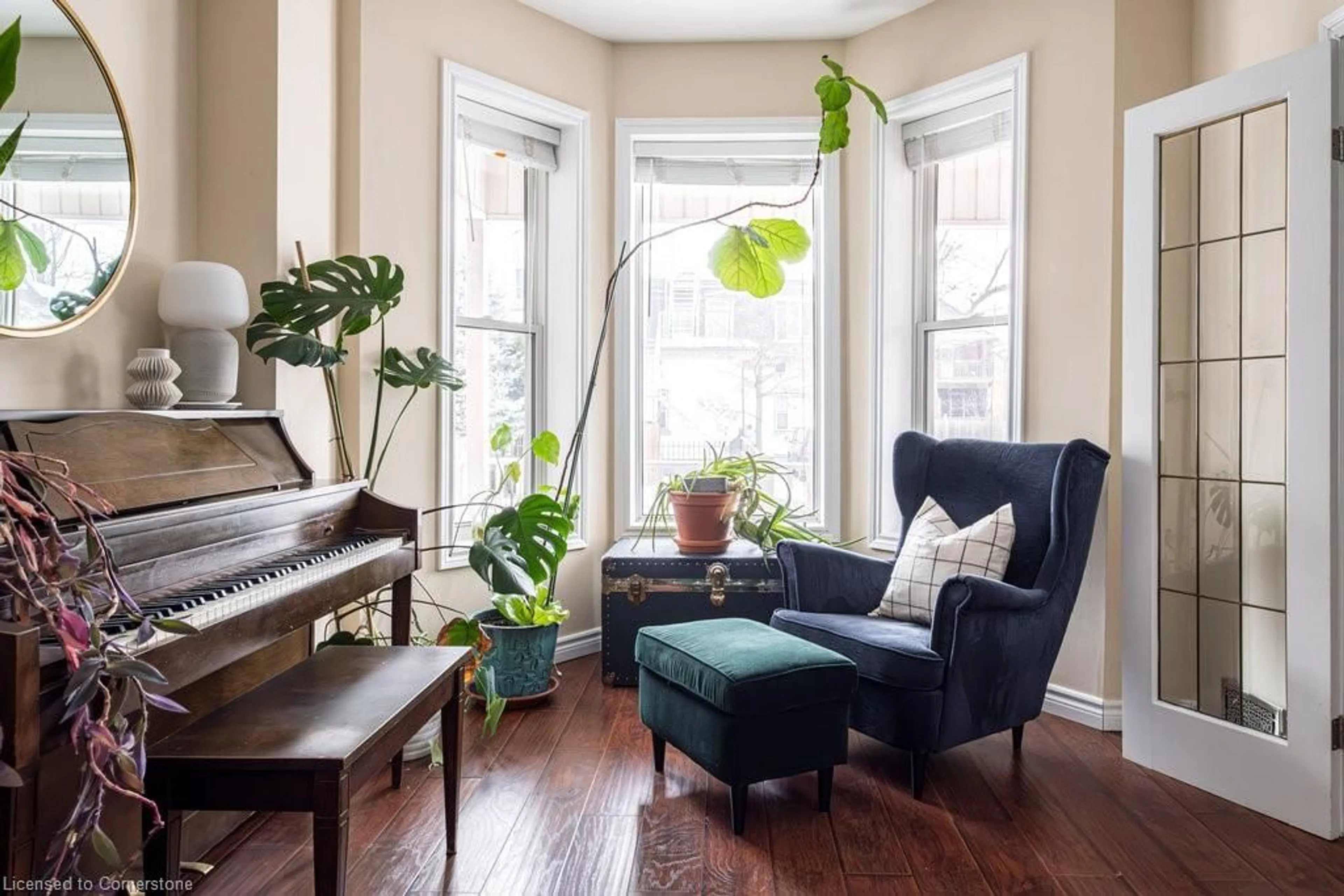 Living room with furniture, unknown for 14 Webber Ave, Hamilton Ontario L8N 1W3