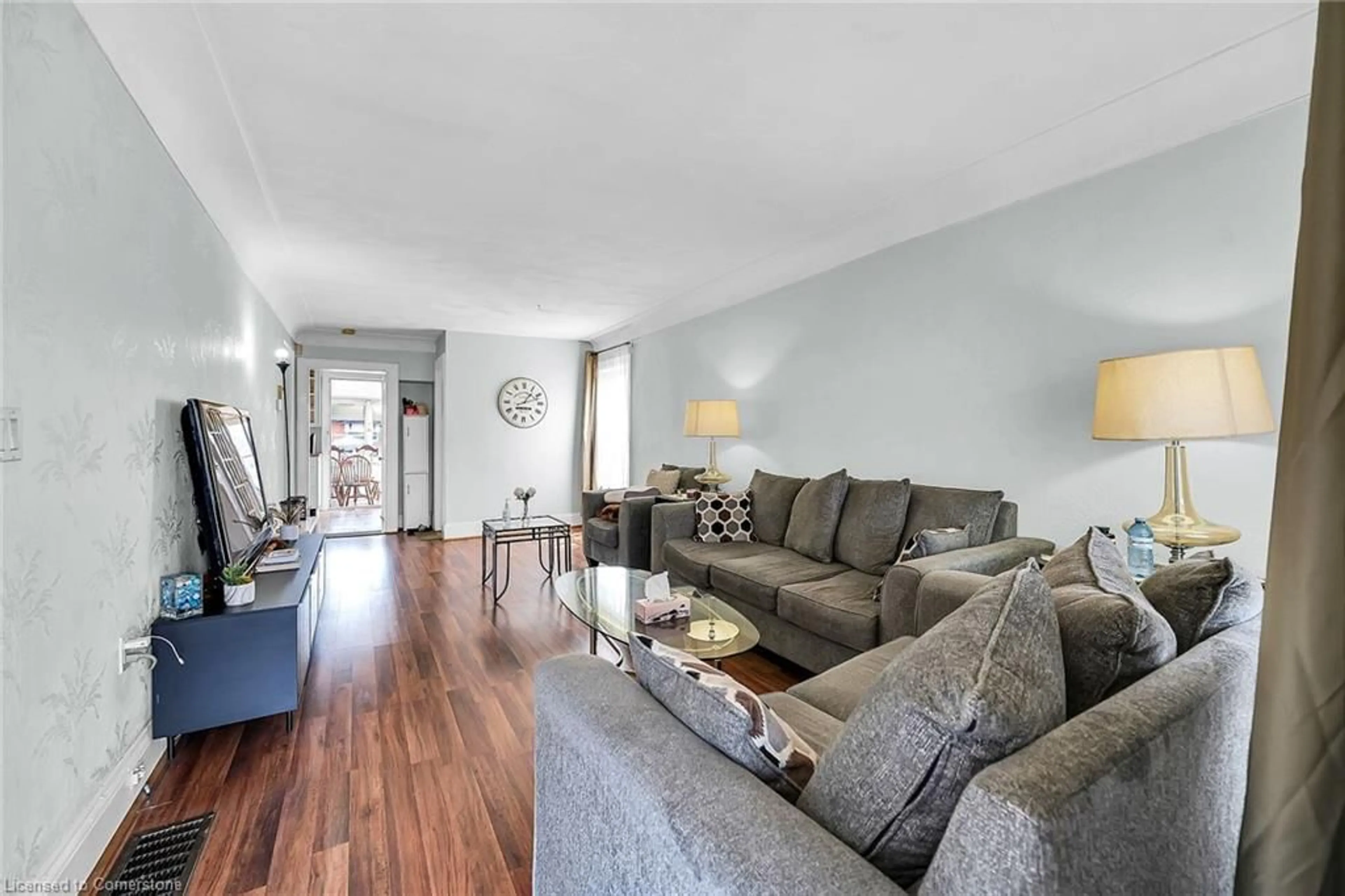 Living room with furniture, unknown for 374 Brunswick St, Hamilton Ontario L8H 6S2