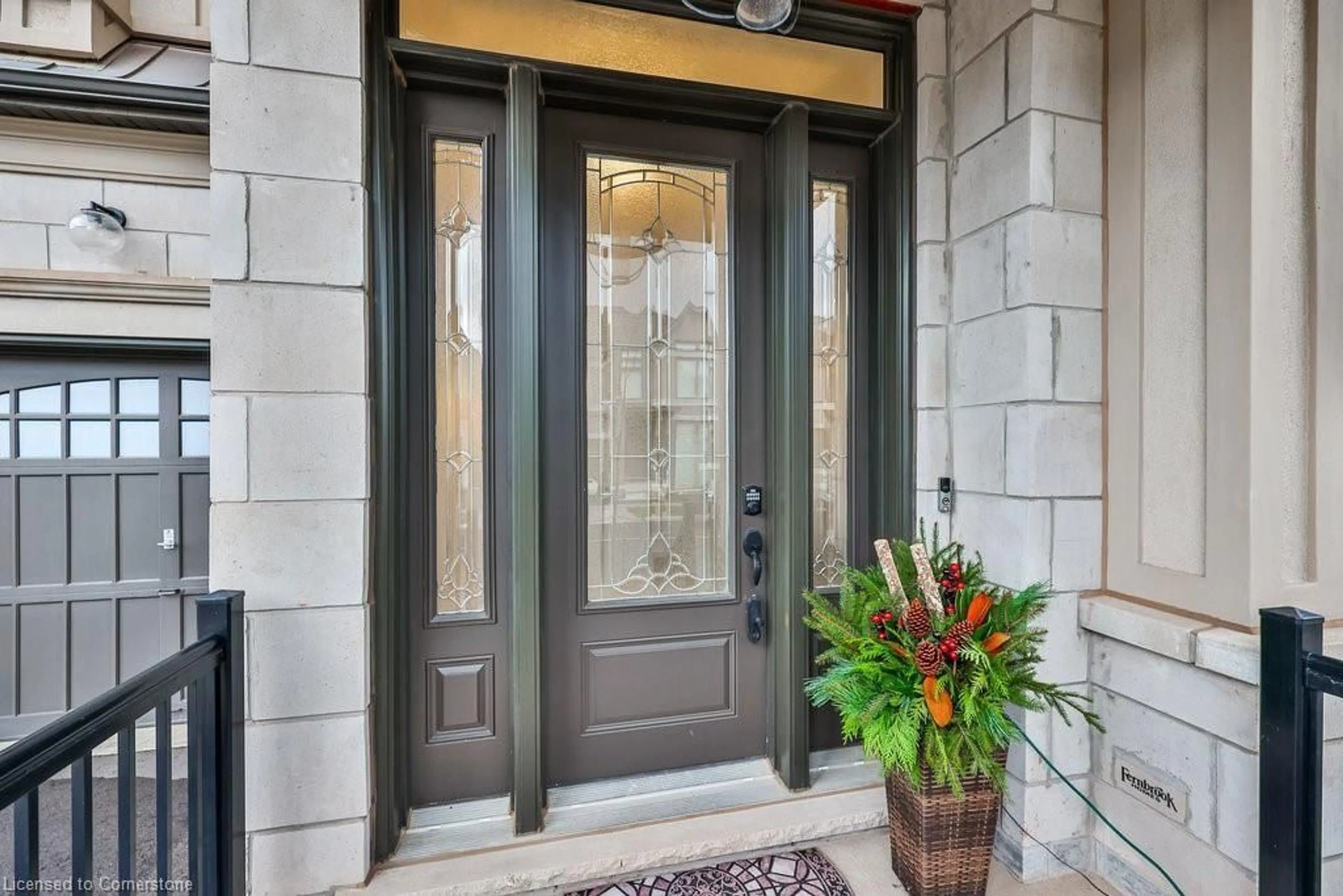 Indoor entryway for 2301 Charles Cornwall Ave, Oakville Ontario L6M 5M6