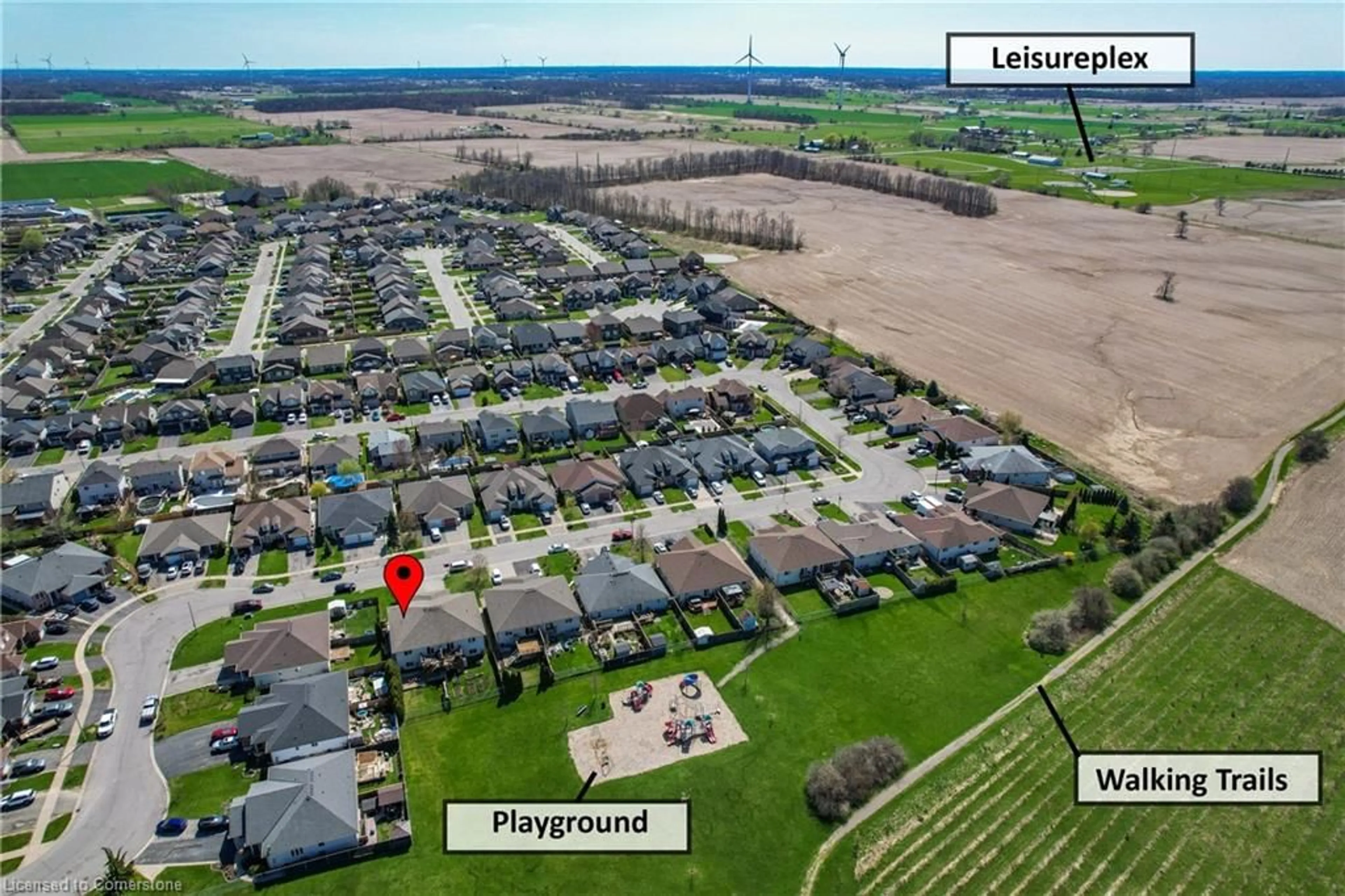 A pic from outside/outdoor area/front of a property/back of a property/a pic from drone, street for 36 Golden Acres Dr, Smithville Ontario L0R 2A0