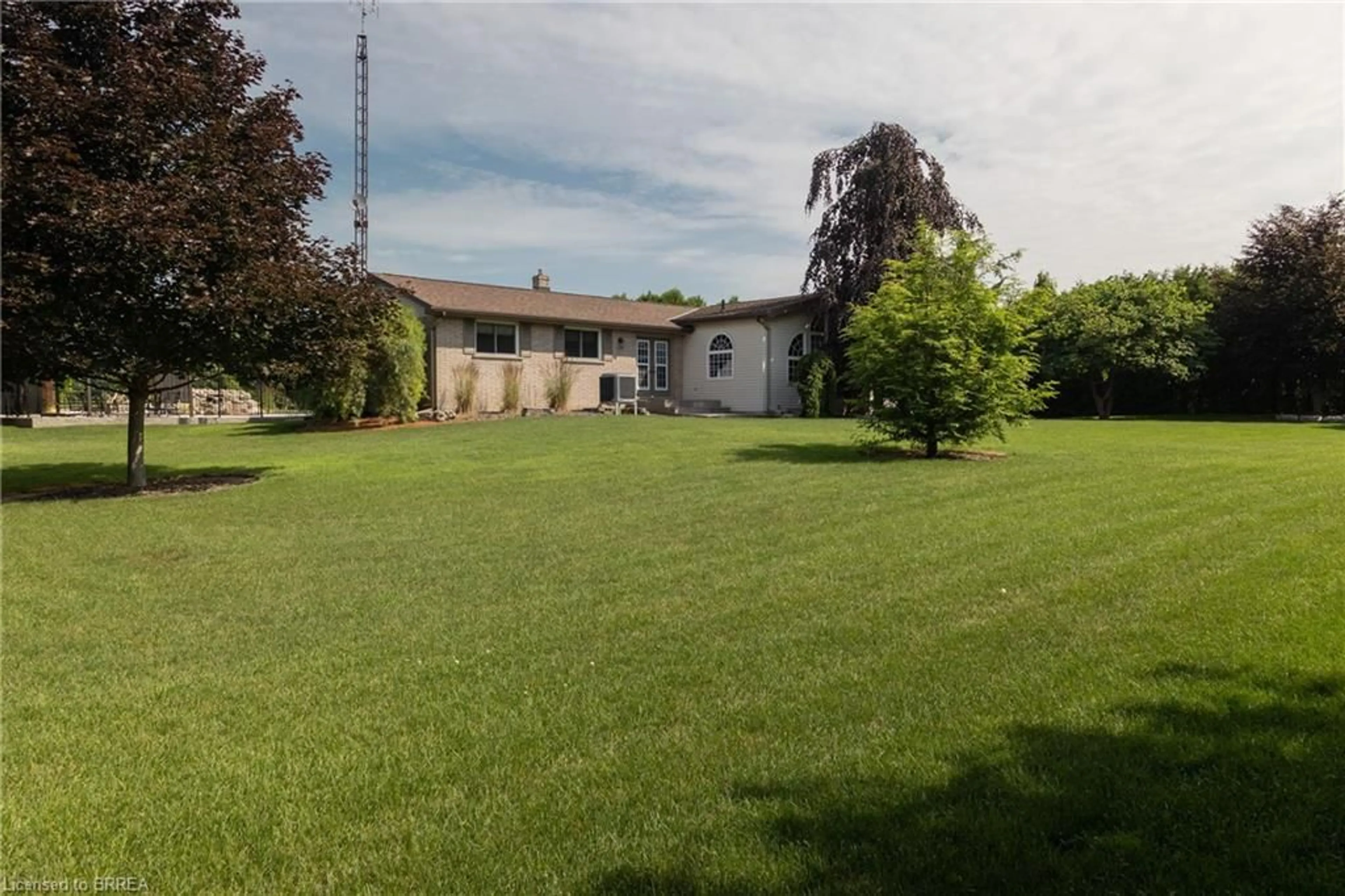 A pic from outside/outdoor area/front of a property/back of a property/a pic from drone, building for 1409 Charlotteville Road 5, Simcoe Ontario N3Y 4K1