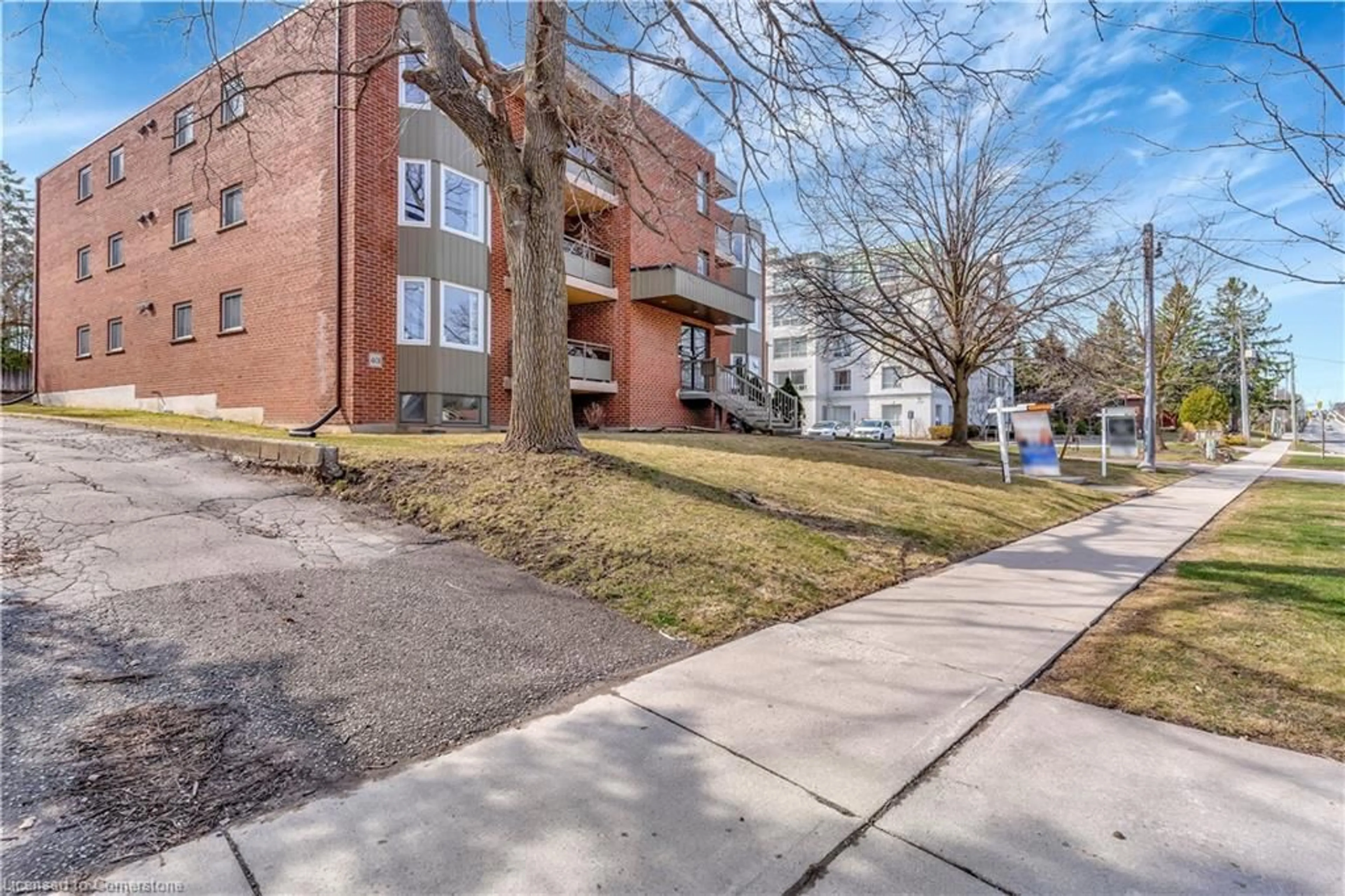 Unknown for 401 Erb St #203, Waterloo Ontario N2L 1W5