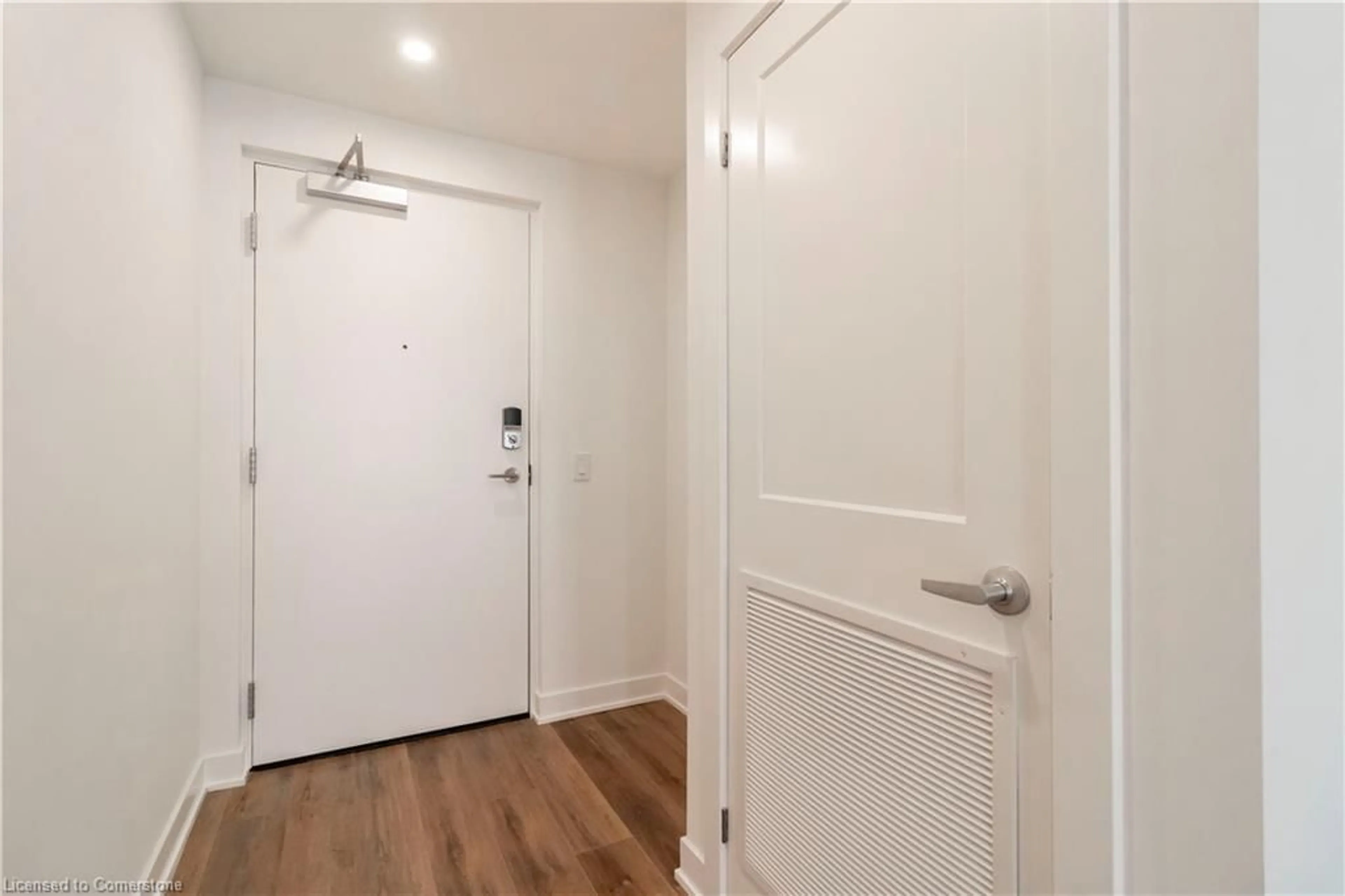 Indoor entryway for 312 Erb St #209, Waterloo Ontario N2L 0K9