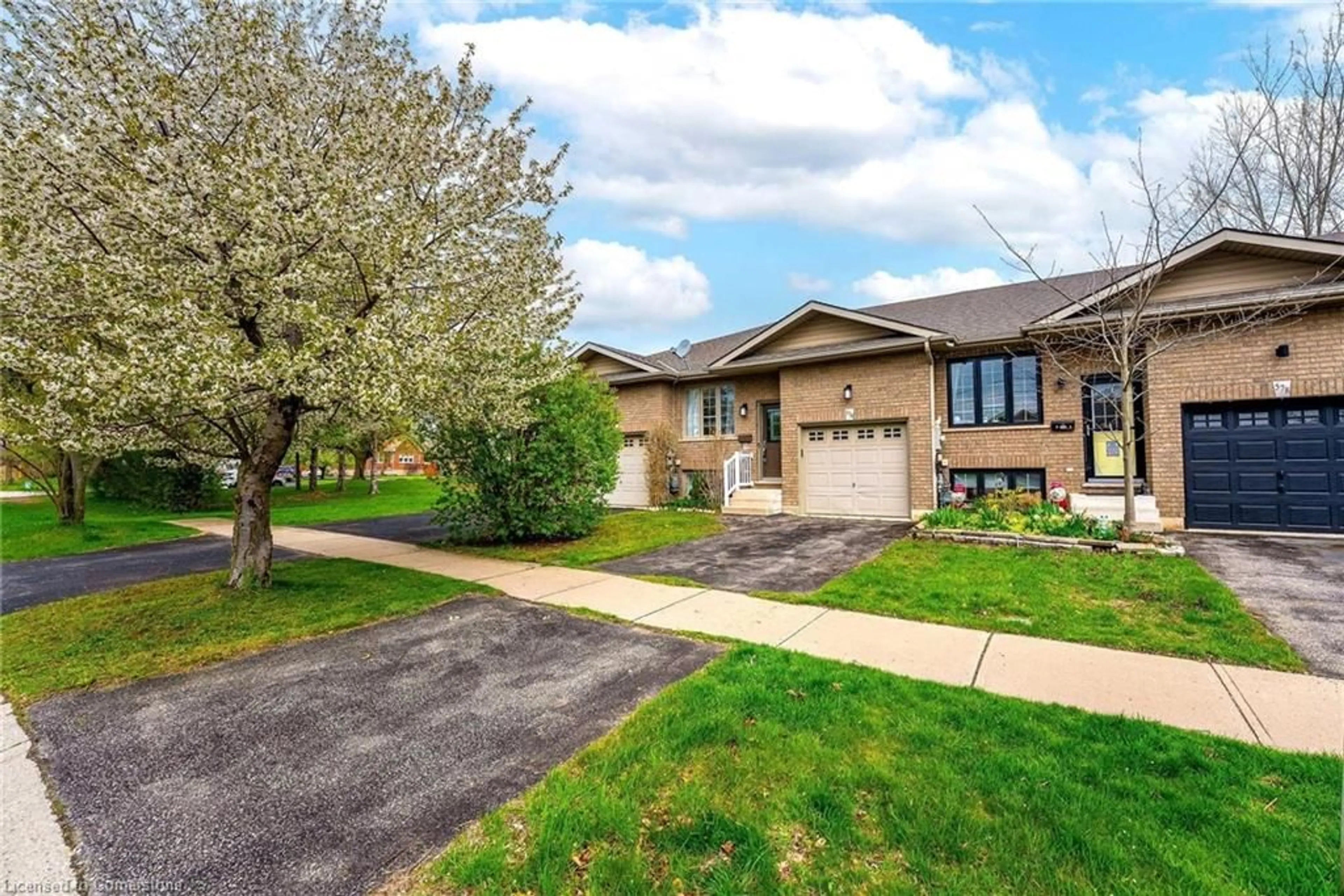 Unknown for 576 Grey St, Brantford Ontario N3S 4Y1