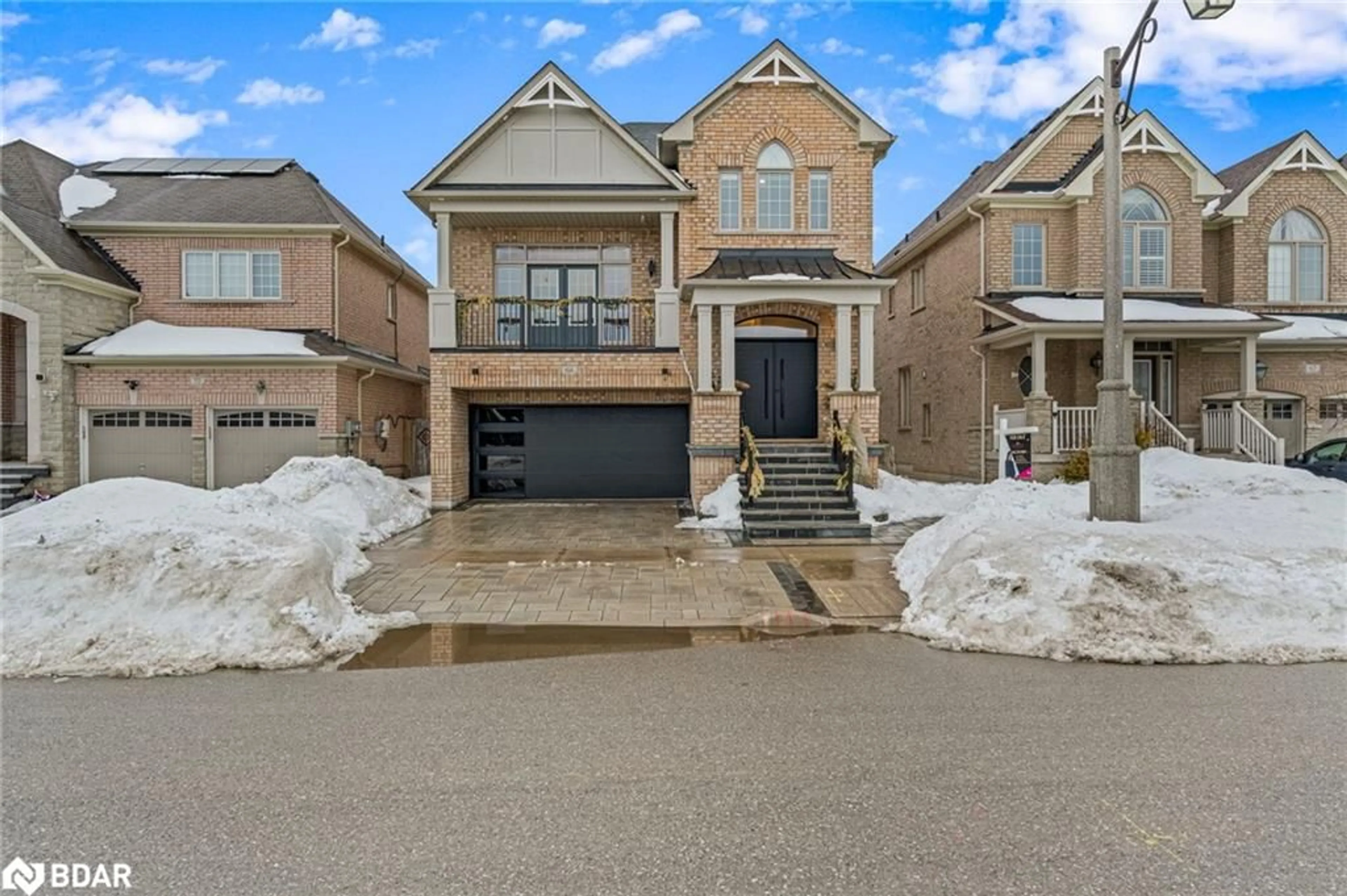 Home with brick exterior material, street for 68 Greendale Ave, Whitchurch-Stouffville Ontario L4A 0S2