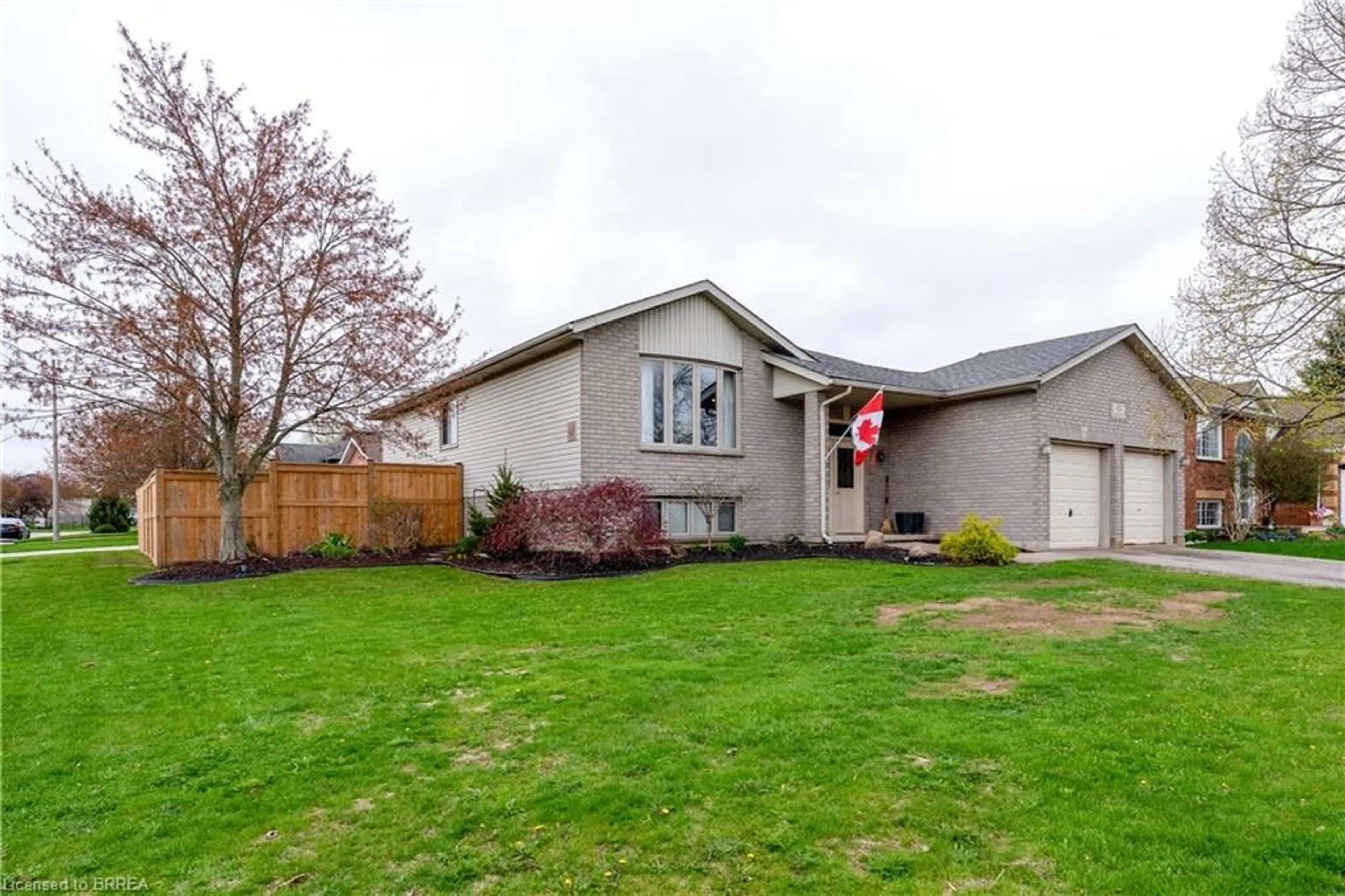 Unknown for 10 Armstrong St, Paris Ontario N3L 4B4