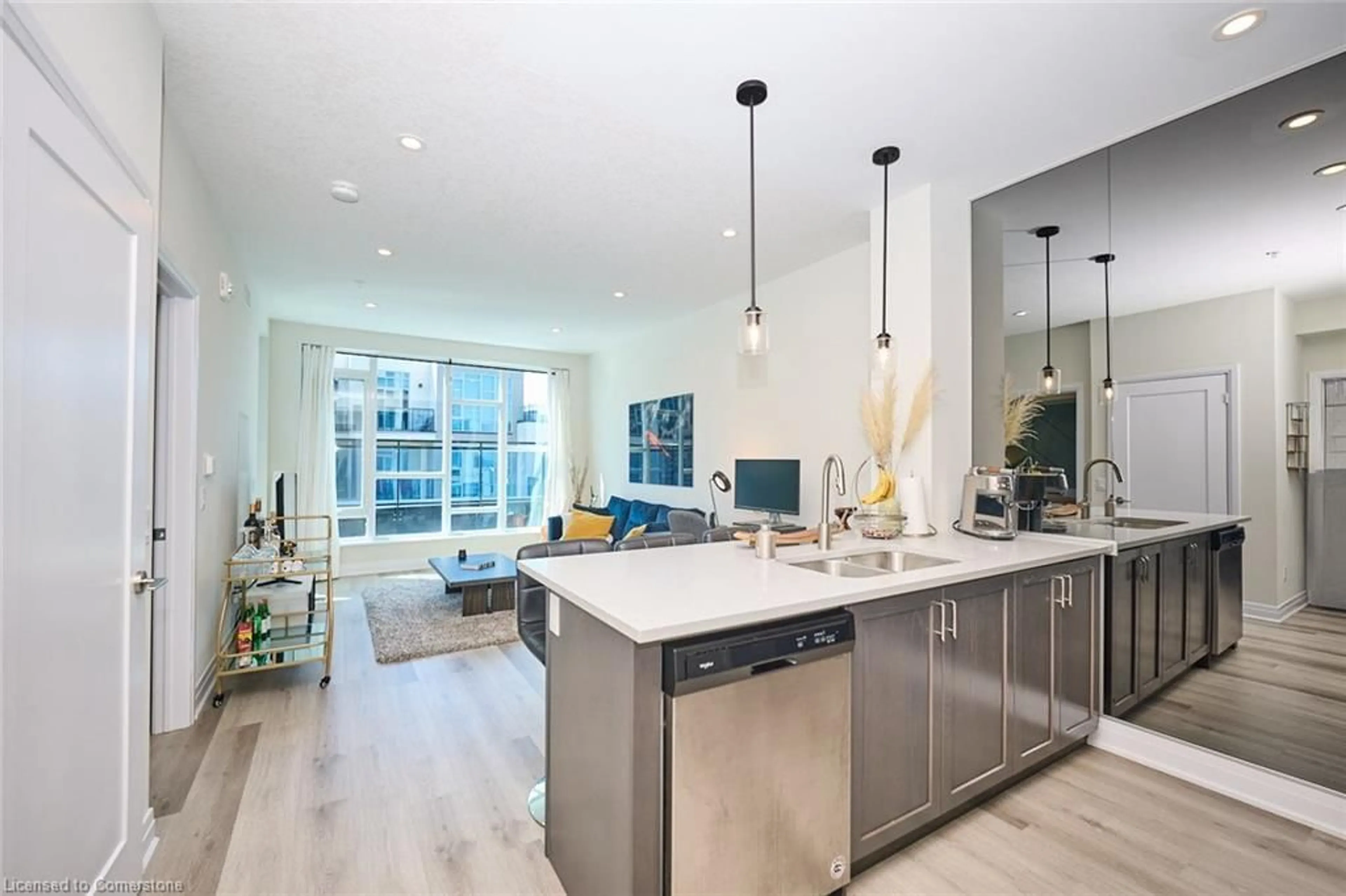 Open concept kitchen, unknown for 16 Concord Pl #443, Grimsby Ontario L3M 0J1