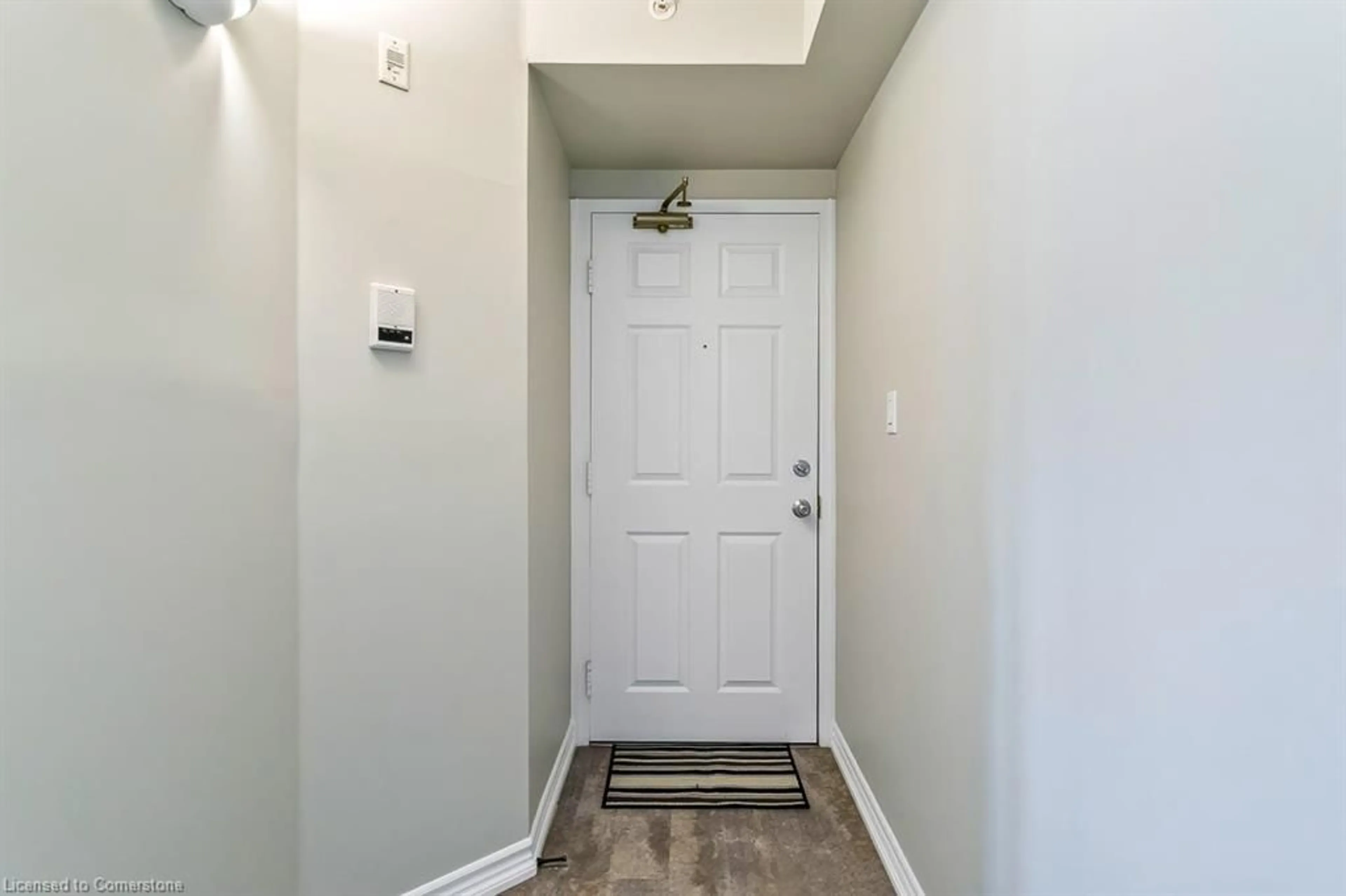 Indoor entryway for 1830 Walkers Line #301, Burlington Ontario L7M 4V5