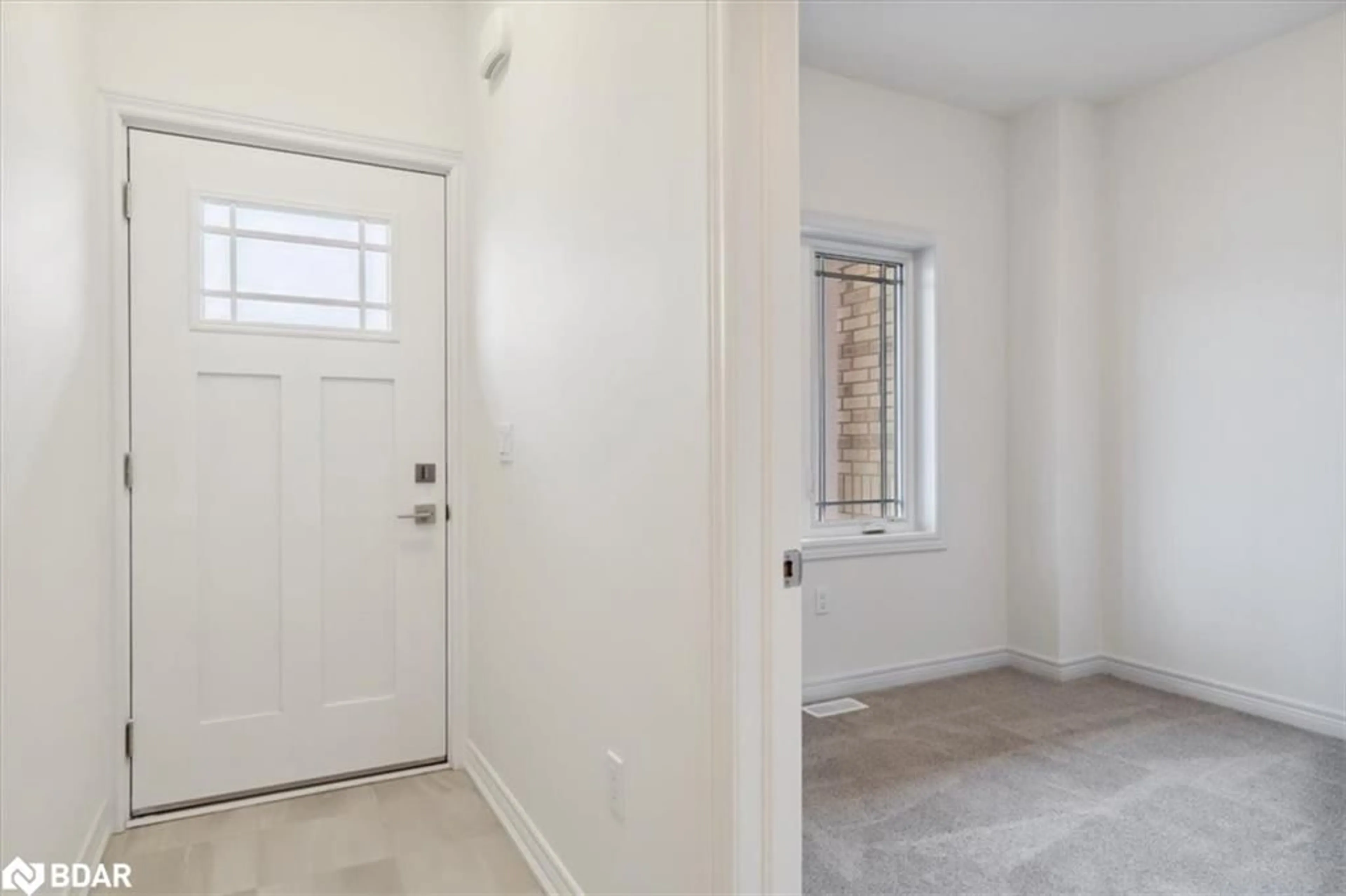 Indoor entryway for 110 Herbert Ave, Markdale Ontario N0C 1H0