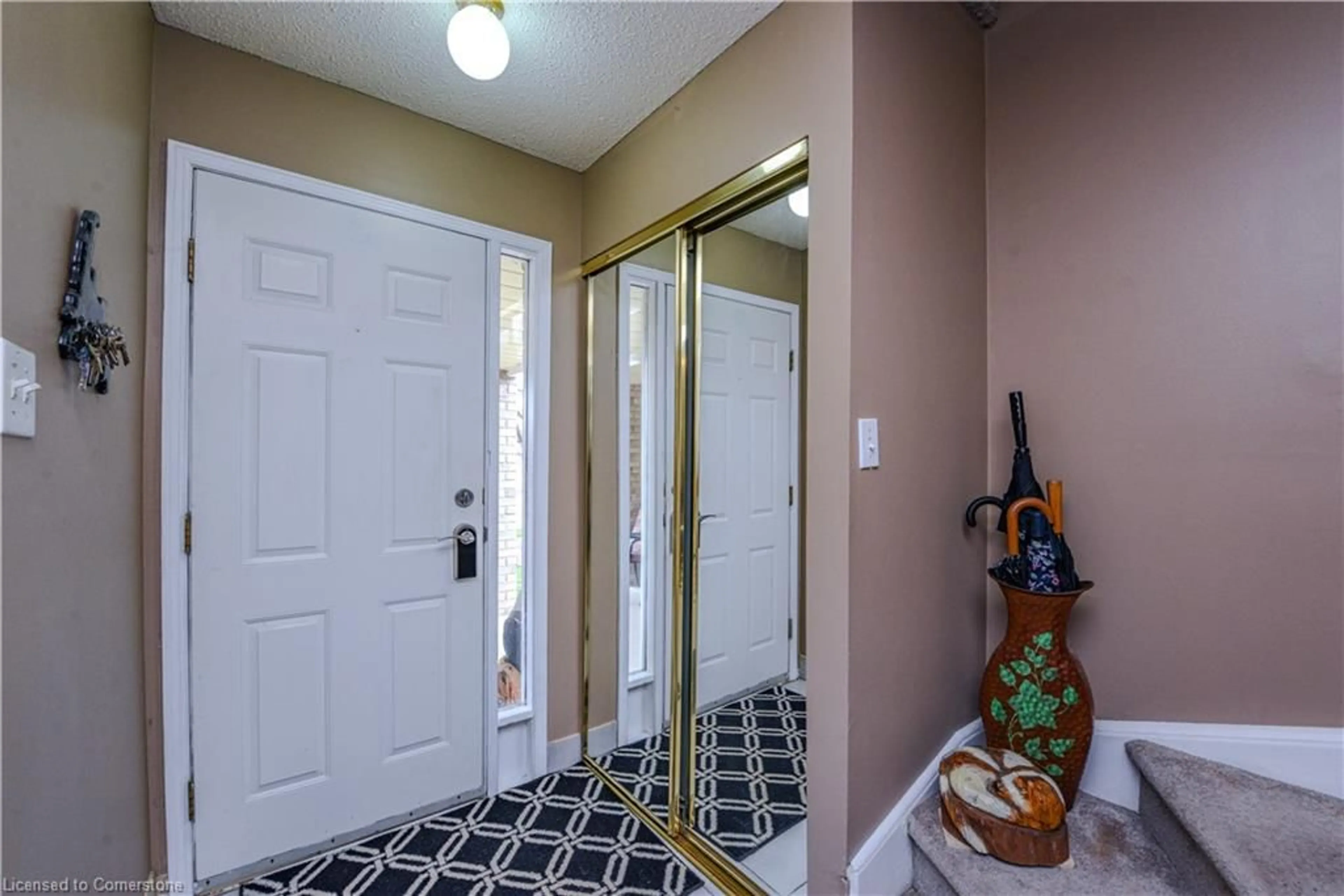 Indoor entryway for 23 Sandmere Ave, Brampton Ontario L6Z 4B5