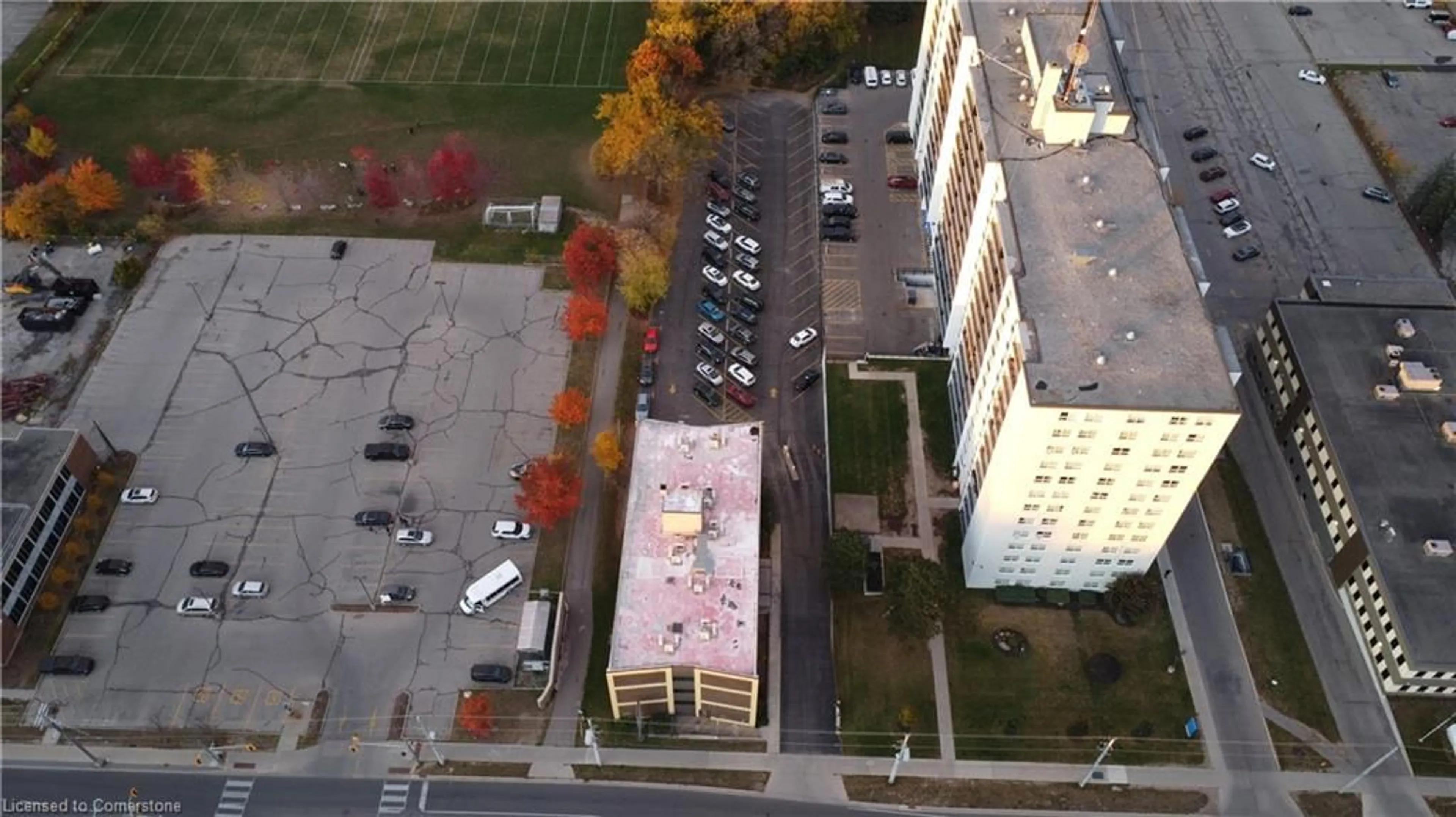 A pic from outside/outdoor area/front of a property/back of a property/a pic from drone, city buildings view from balcony for 824 King St, Kitchener Ontario N2G 1G1