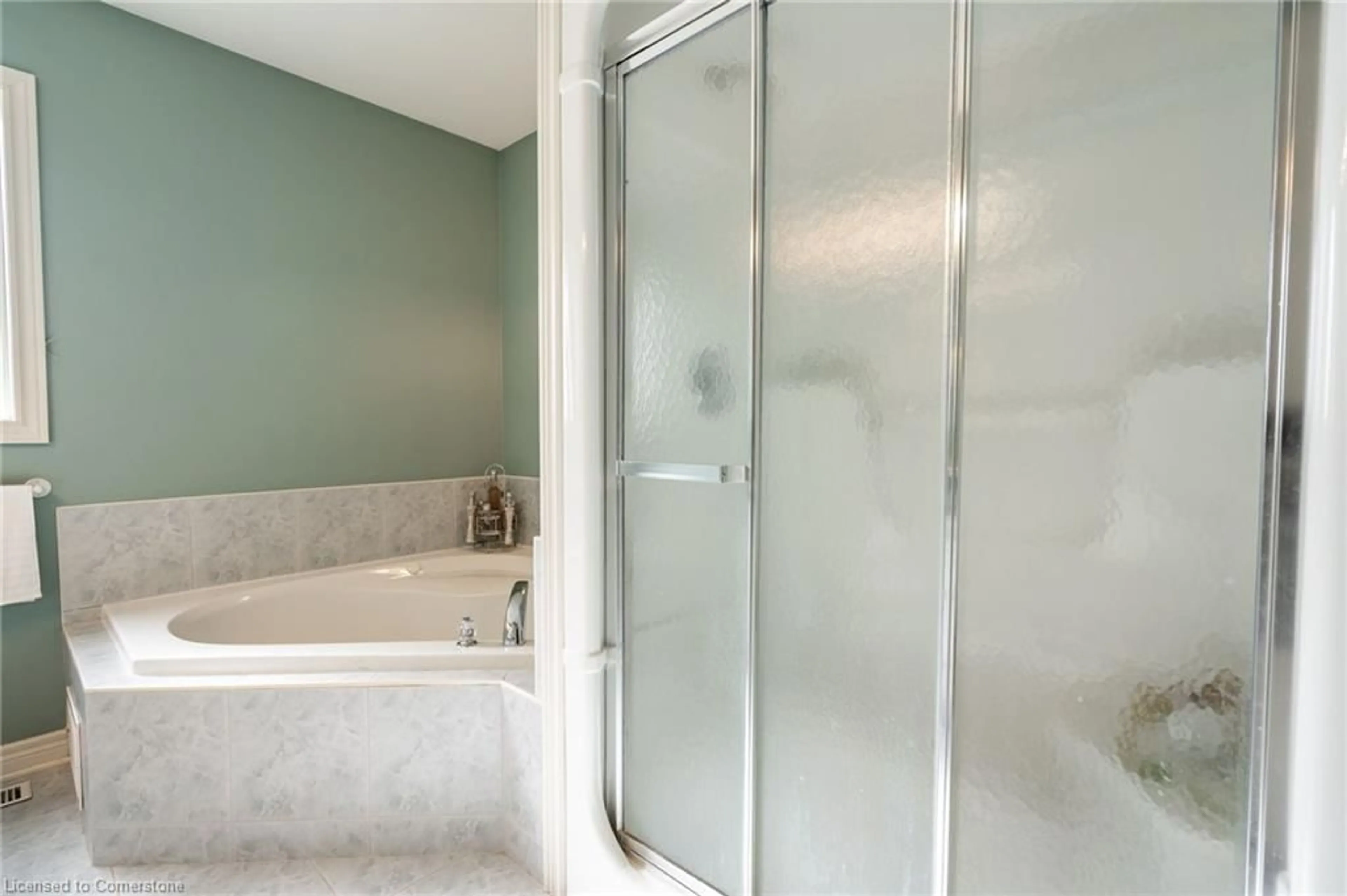 Contemporary bathroom, ceramic/tile floor for 8503 Greenfield Cres, Niagara Falls Ontario L2H 3J8