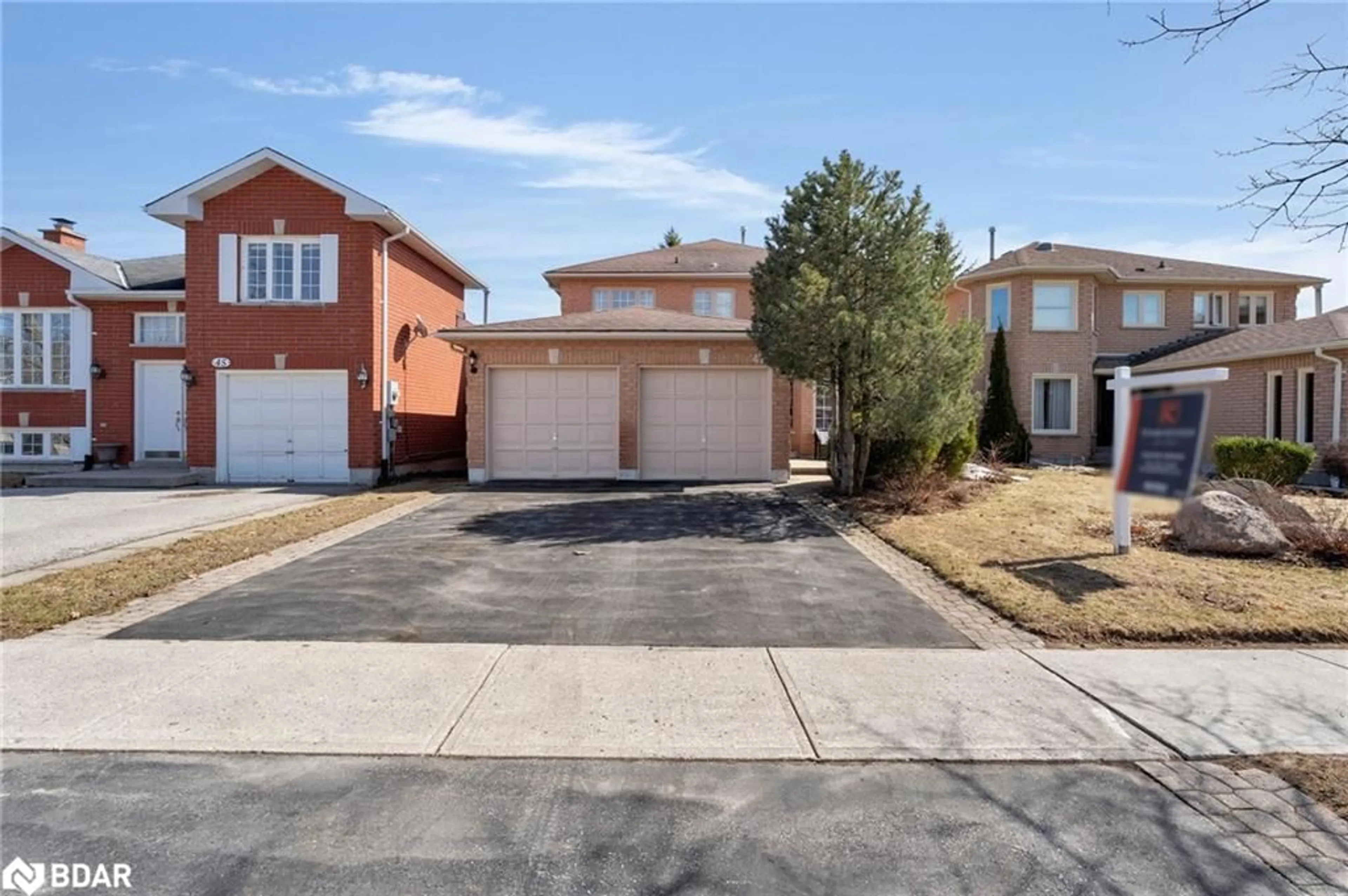 Unknown for 47 Finlay Rd, Barrie Ontario L4N 7T7