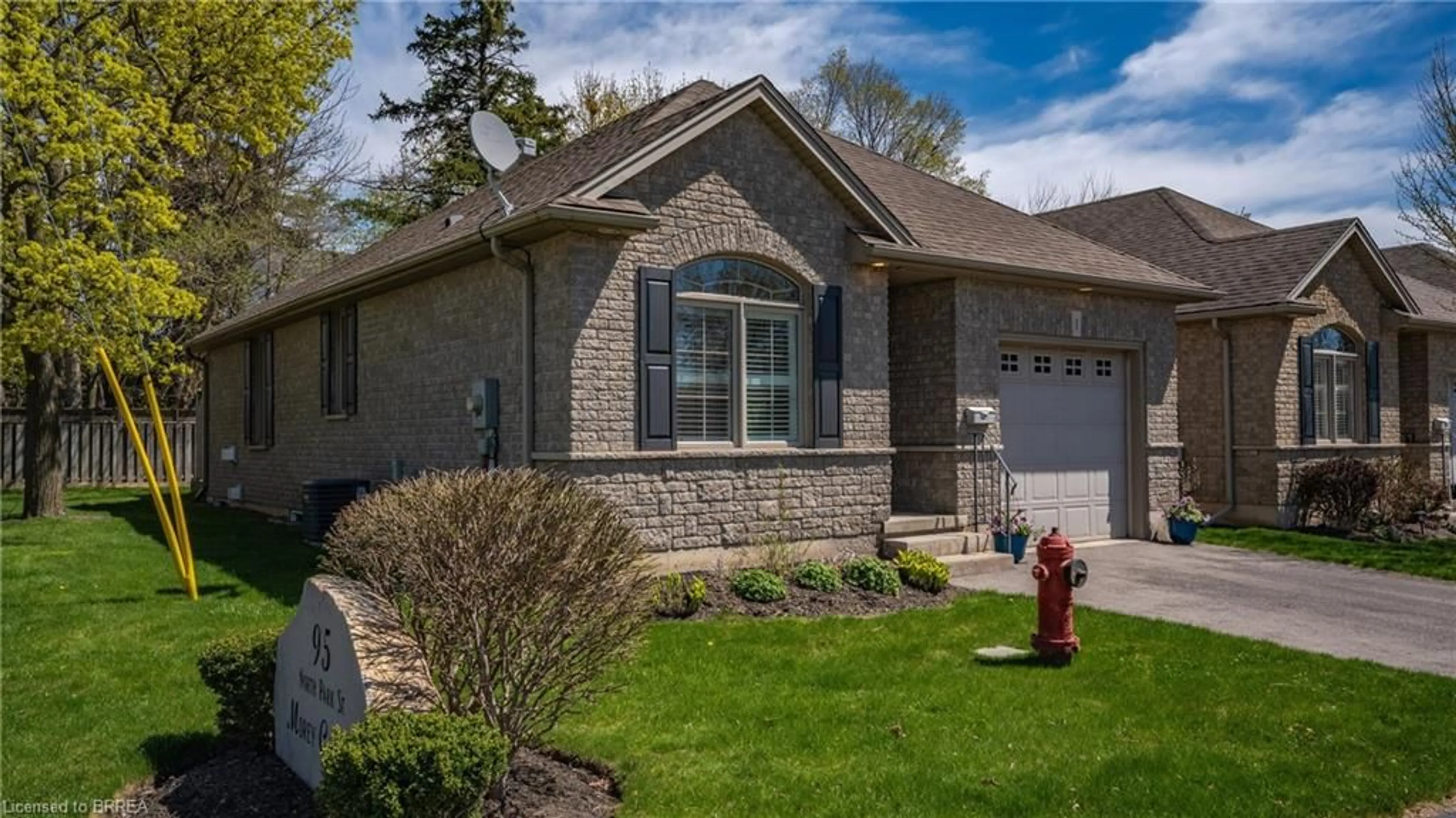 Home with brick exterior material, street for 95 North Park St #1, Brantford Ontario N3R 4K2