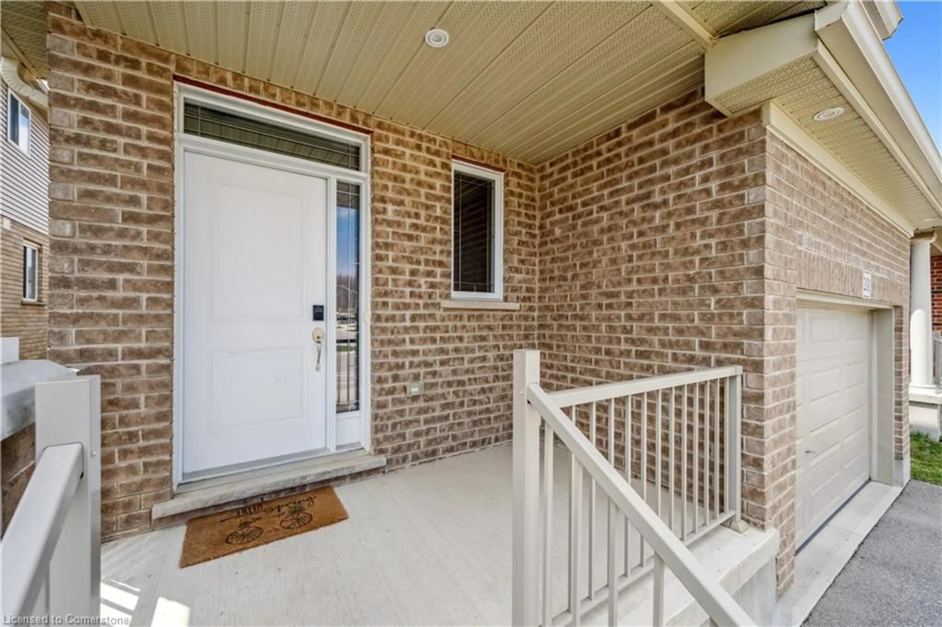Indoor entryway for 201 Ladyslipper Dr, Waterloo Ontario N2J 3Z4