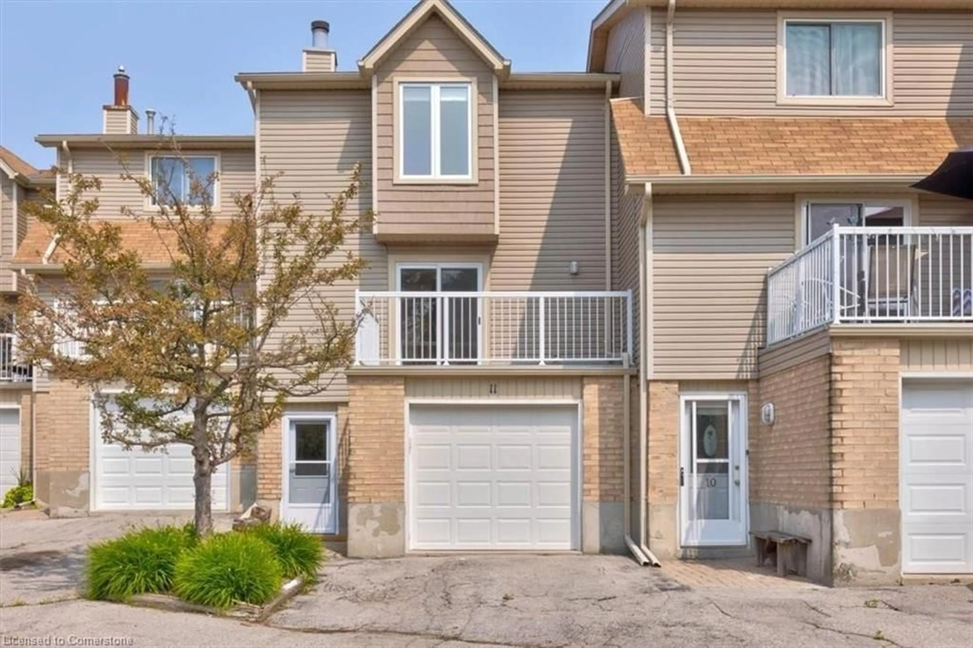 Home with vinyl exterior material, street for 301 Carlow Rd #11, Port Stanley Ontario N5L 1B3