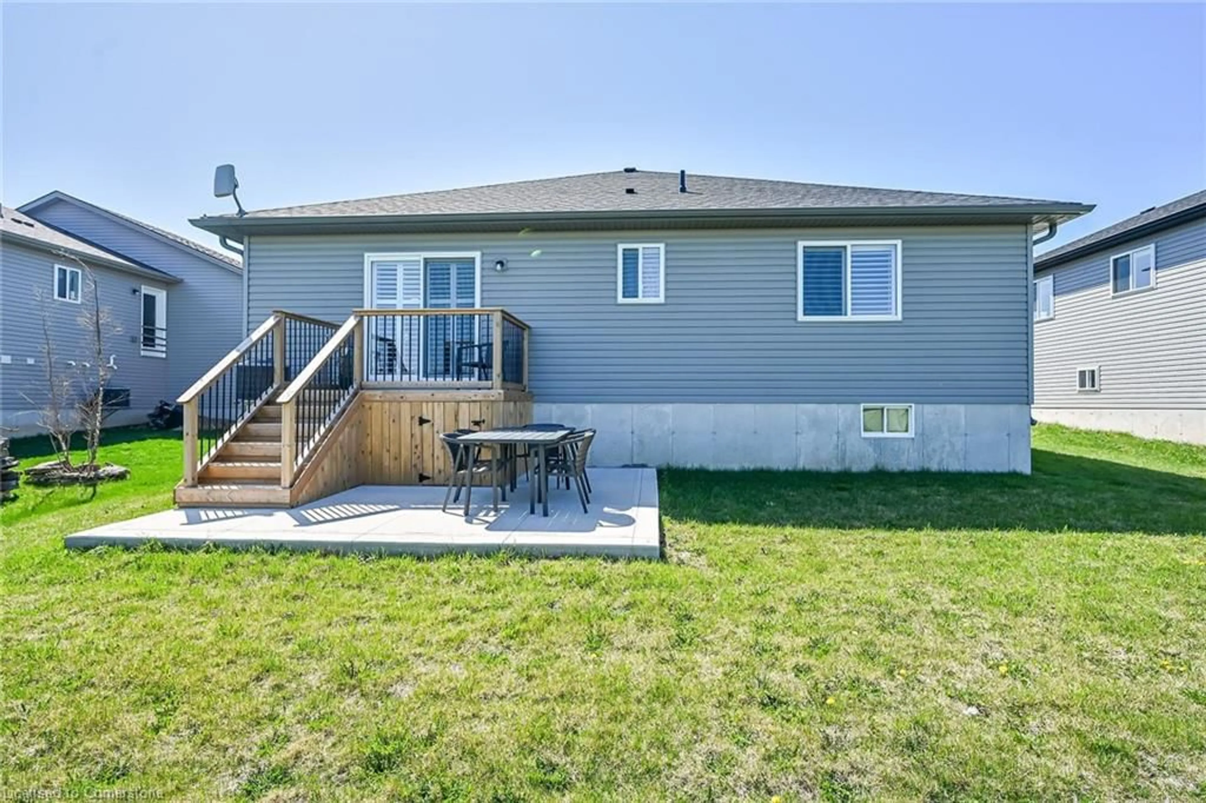 Patio, unknown for 27 Bonnie Dr, Hagersville Ontario N0A 1H0