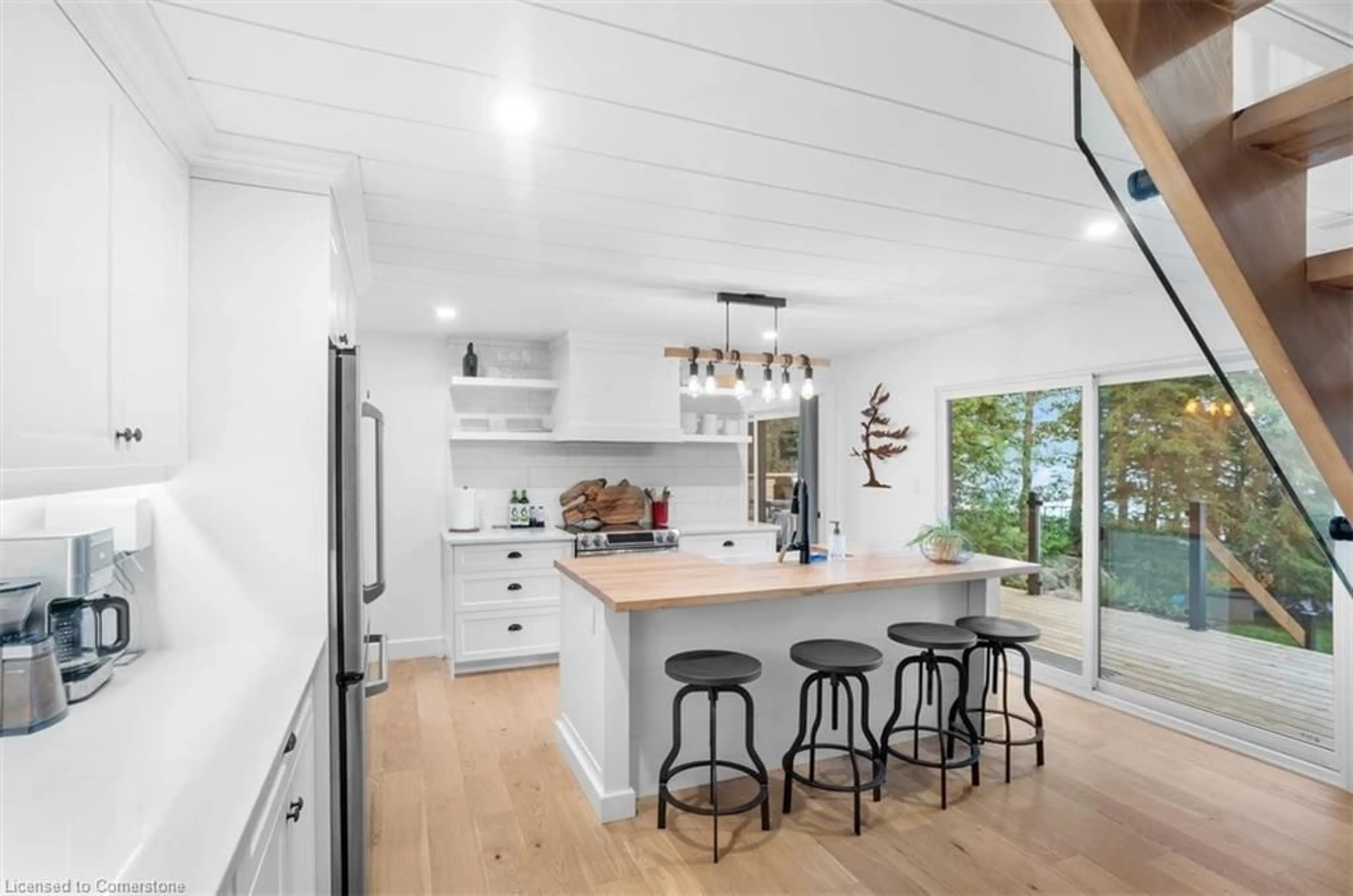 Open concept kitchen, unknown for 1140 Foxpoint Rd, Bracebridge Ontario P1L 1X1