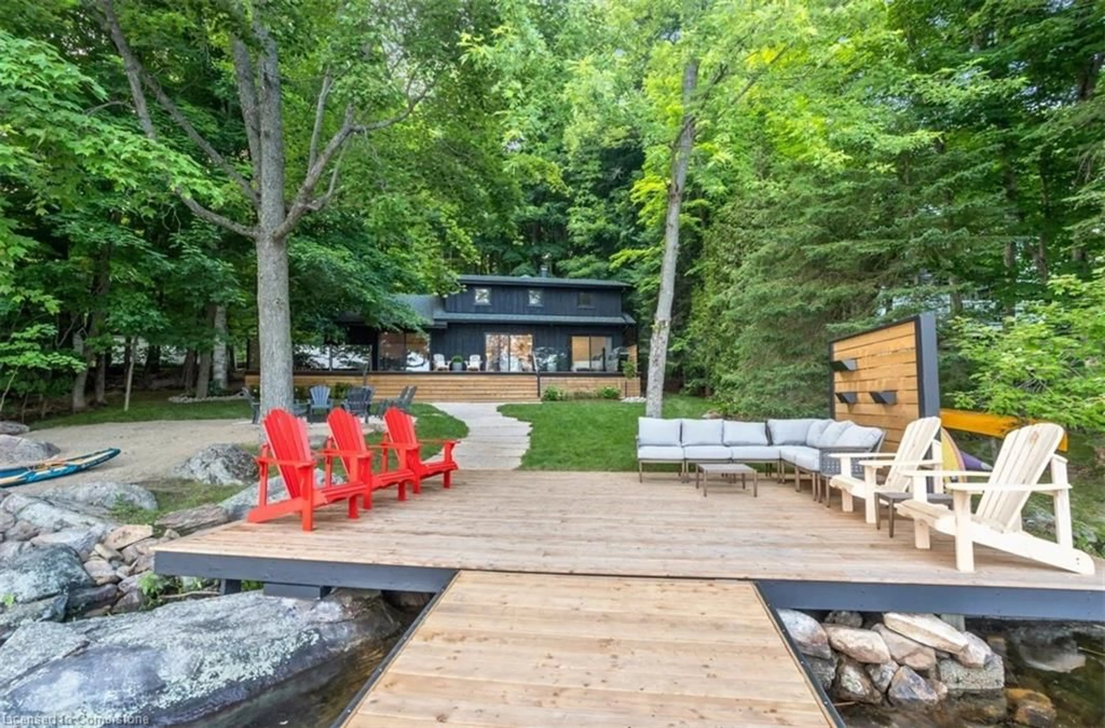 Patio, water/lake/river/ocean view for 1140 Foxpoint Rd, Bracebridge Ontario P1L 1X1