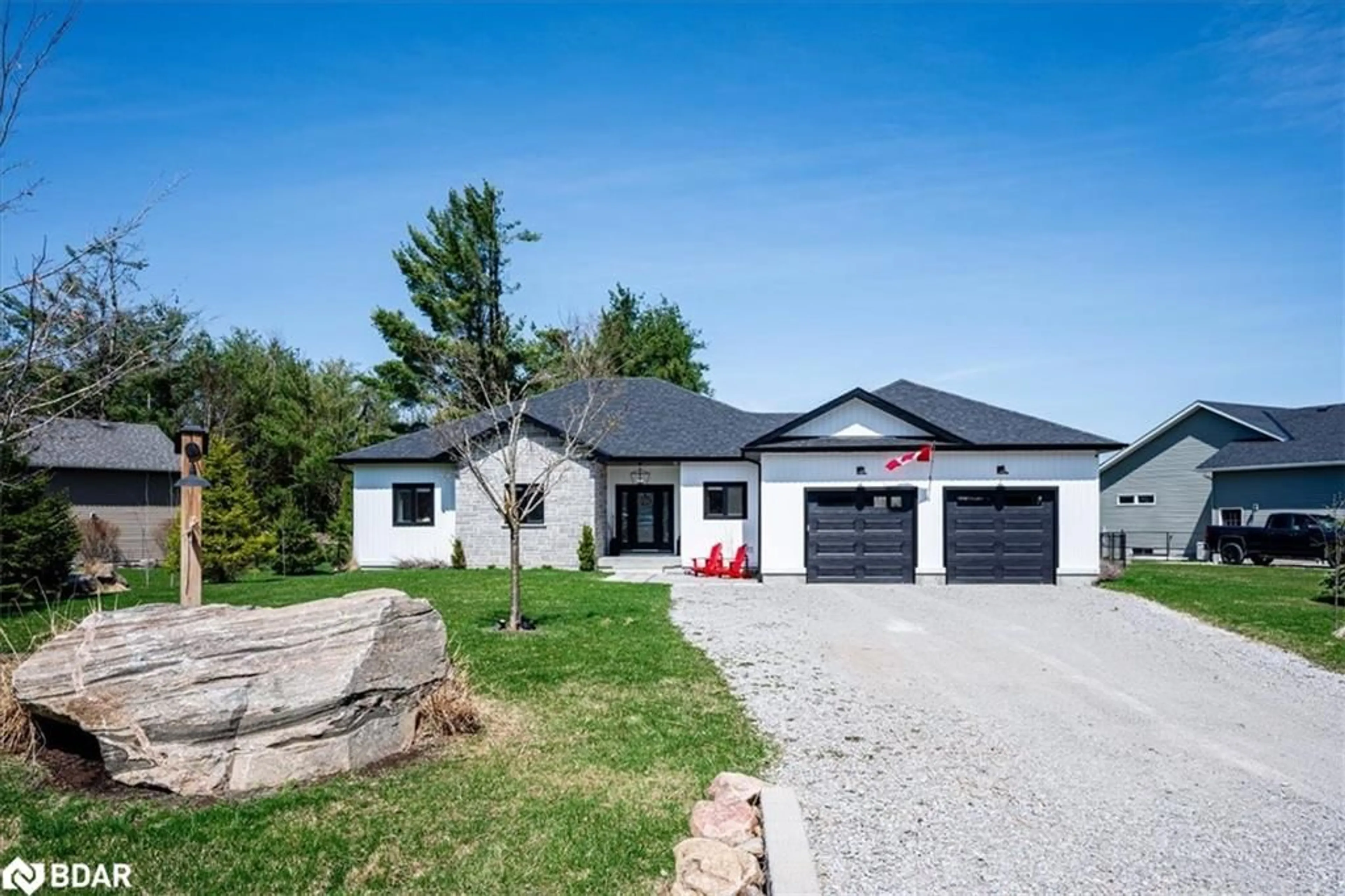 Unknown for 7 Brechin Cres, Moonstone Ontario L0K 1N0
