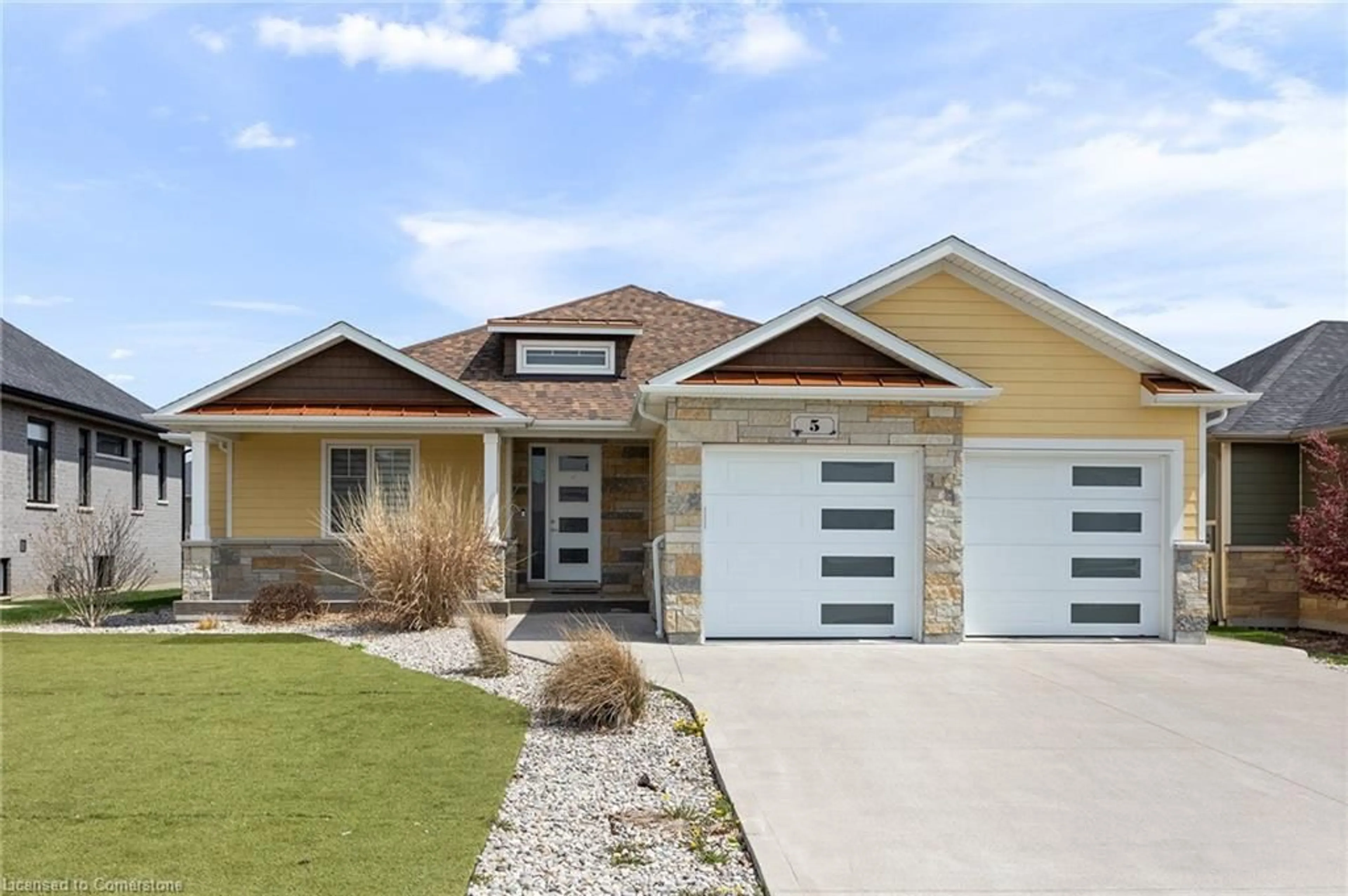 Home with vinyl exterior material, street for 5 Fracas Crt, Kingsville Ontario N9Y 0E3
