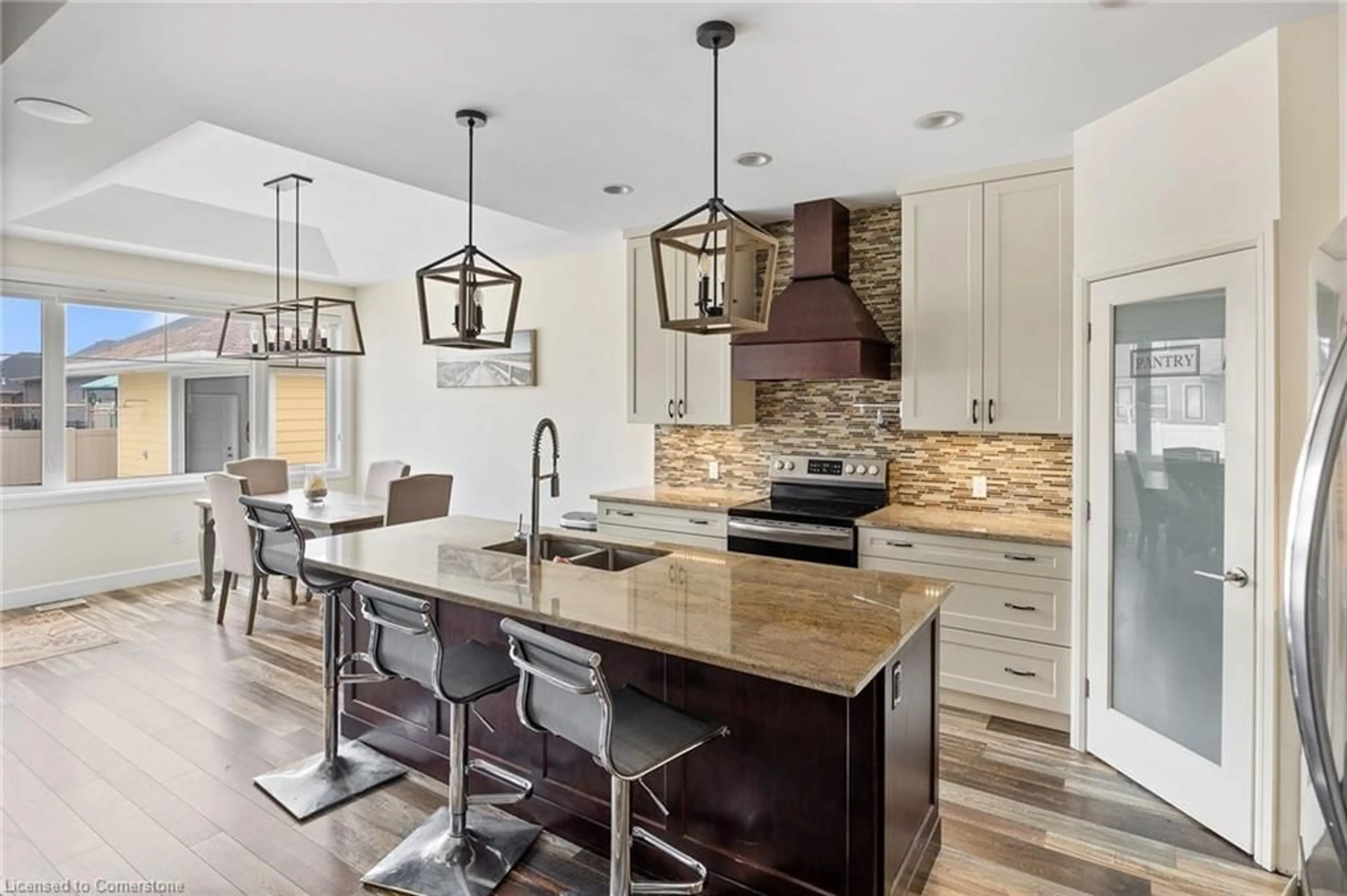 Open concept kitchen, ceramic/tile floor for 5 Fracas Crt, Kingsville Ontario N9Y 0E3