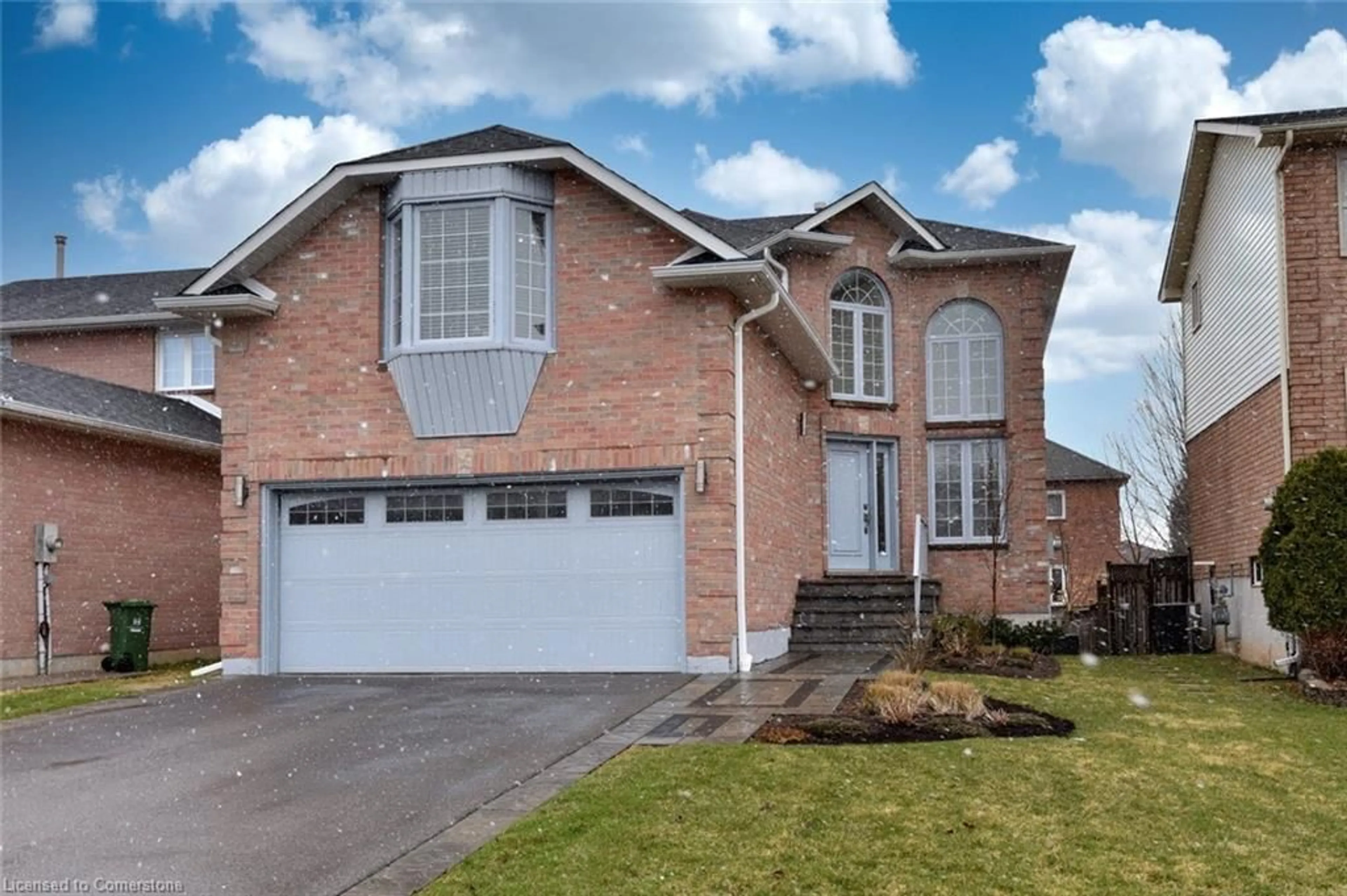 Home with brick exterior material, street for 39 Duncan Ave, Waterdown Ontario L8B 0E1