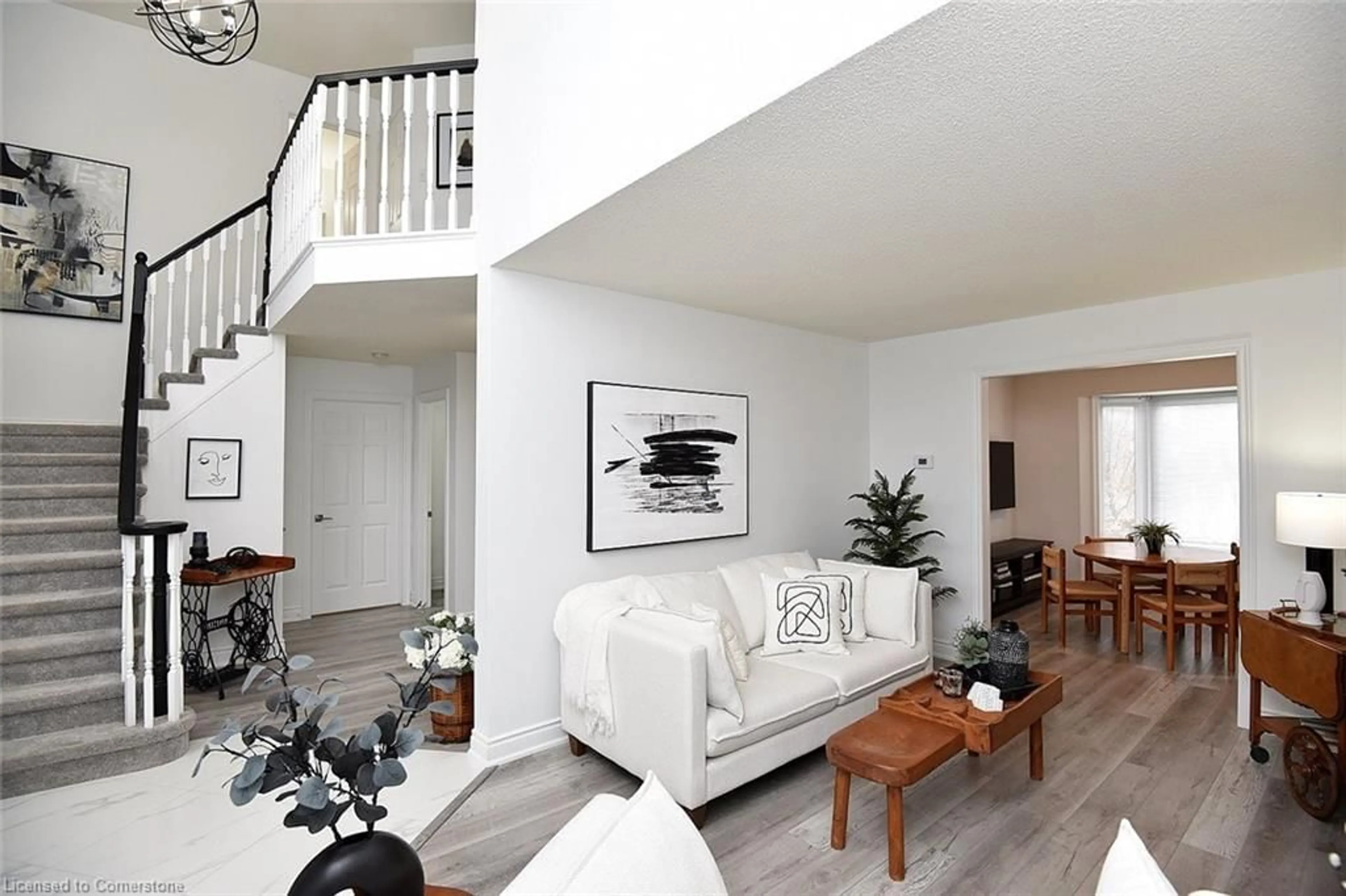 Living room with furniture, unknown for 39 Duncan Ave, Waterdown Ontario L8B 0E1