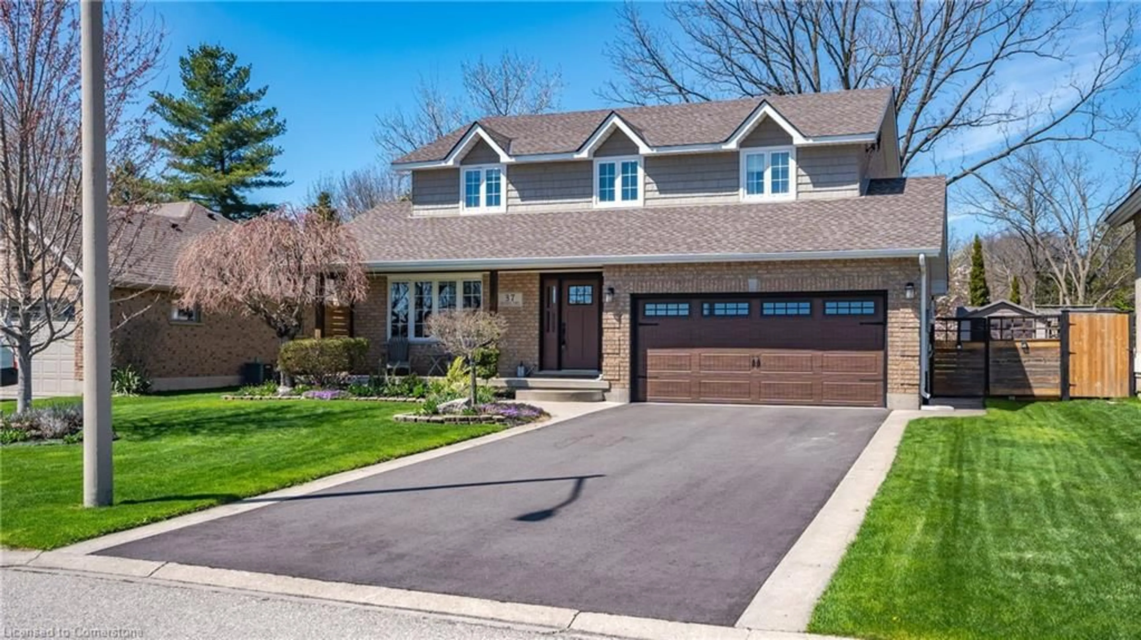 Home with brick exterior material, street for 37 Russell Cres, St. George Ontario N0E 1N0