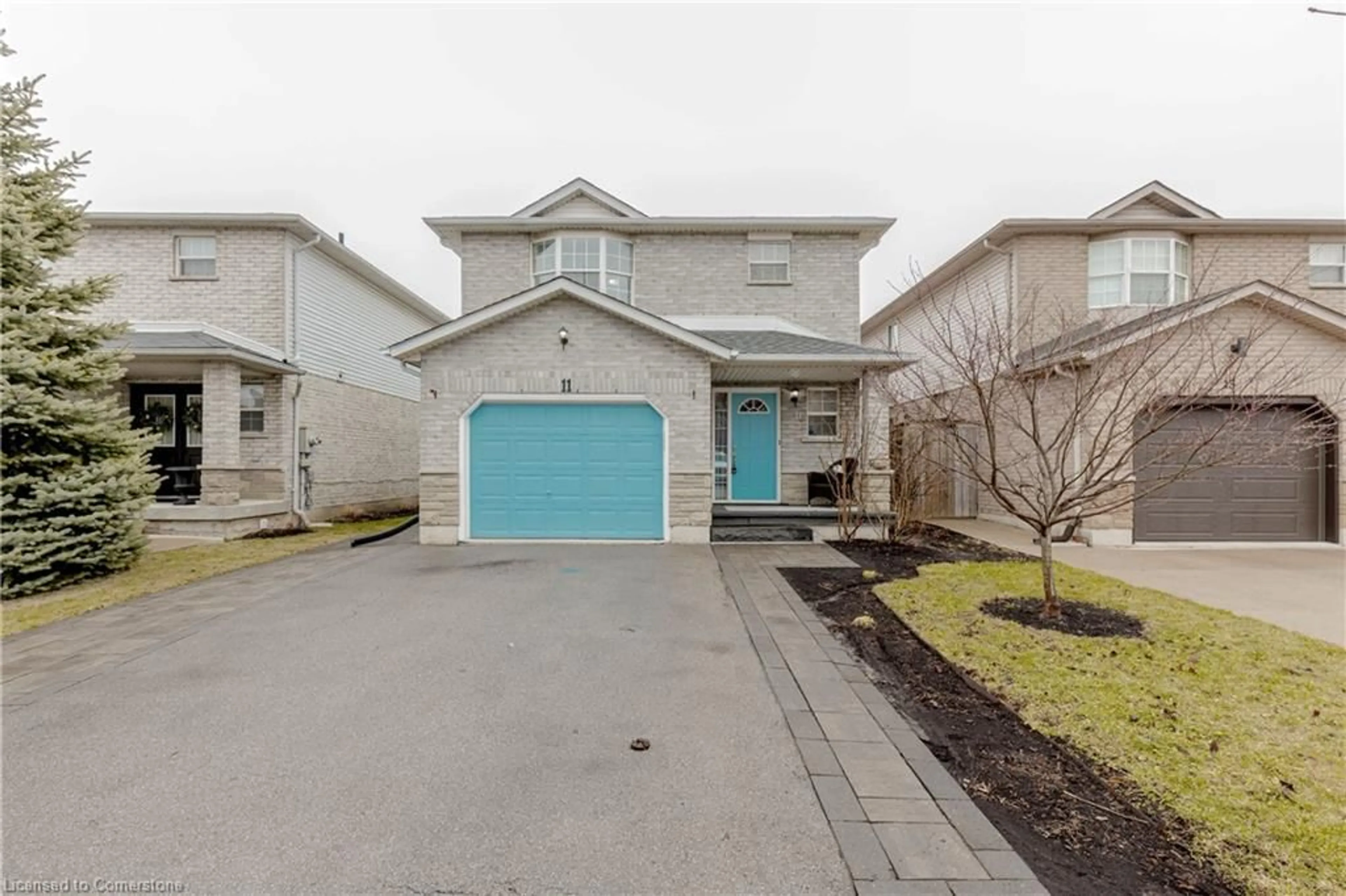 A pic from outside/outdoor area/front of a property/back of a property/a pic from drone, street for 11 Willowridge Way, Stoney Creek Ontario L8J 3Y8