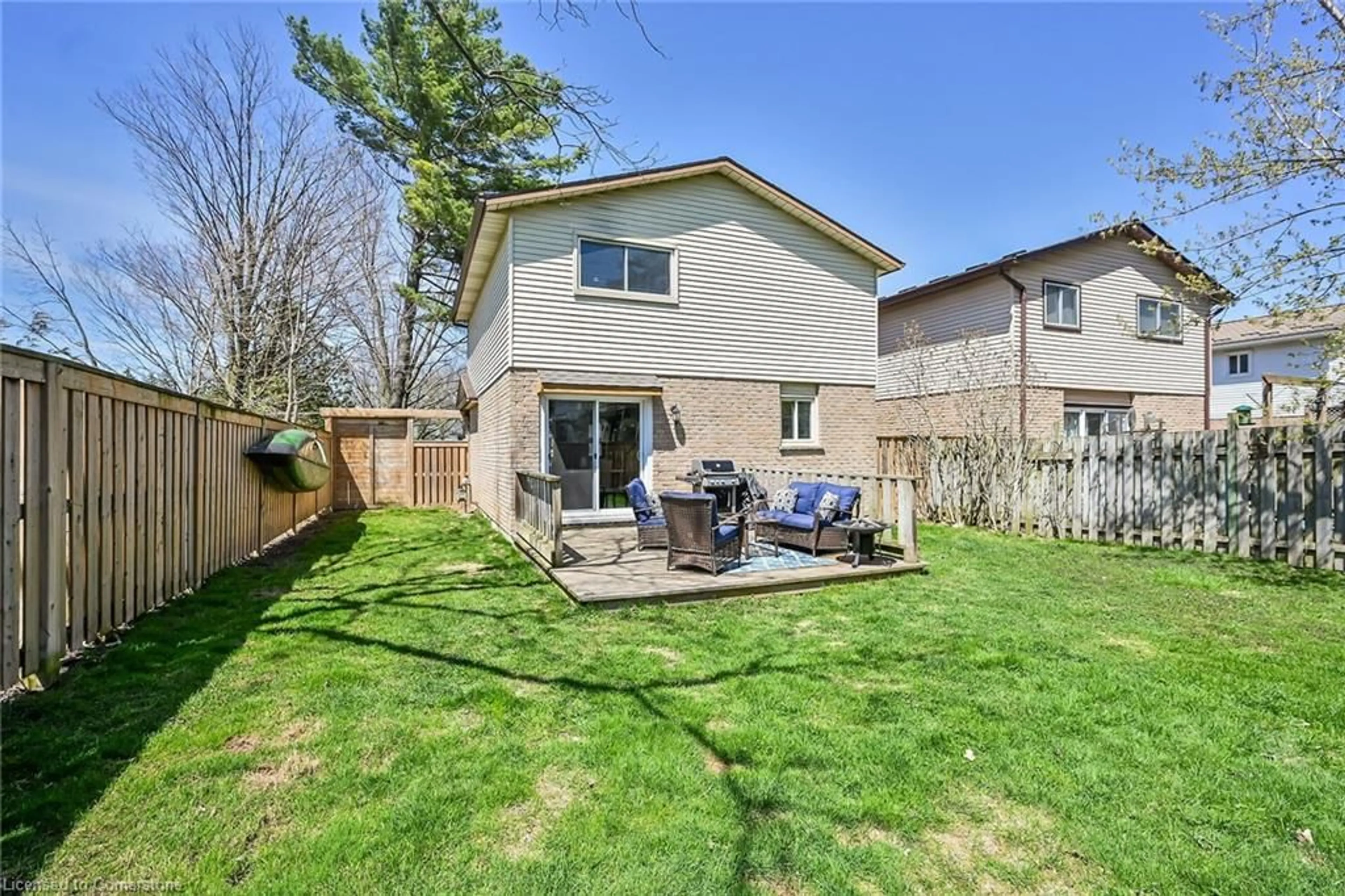 Patio, street for 182 Ayr St, Caledonia Ontario N3W 1E5