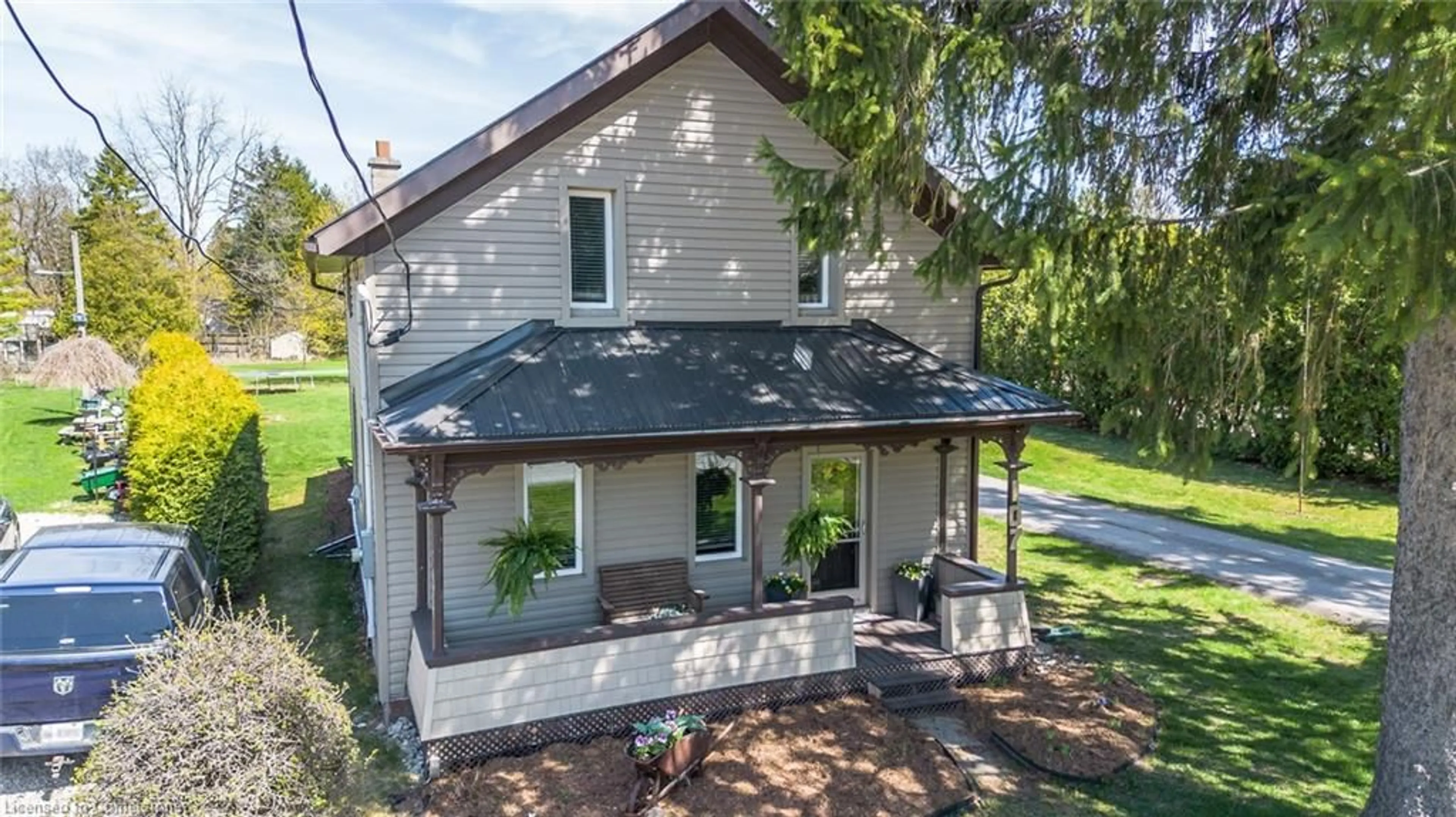 A pic from outside/outdoor area/front of a property/back of a property/a pic from drone, unknown for 107 Woolwich St, Breslau Ontario N0B 1M0