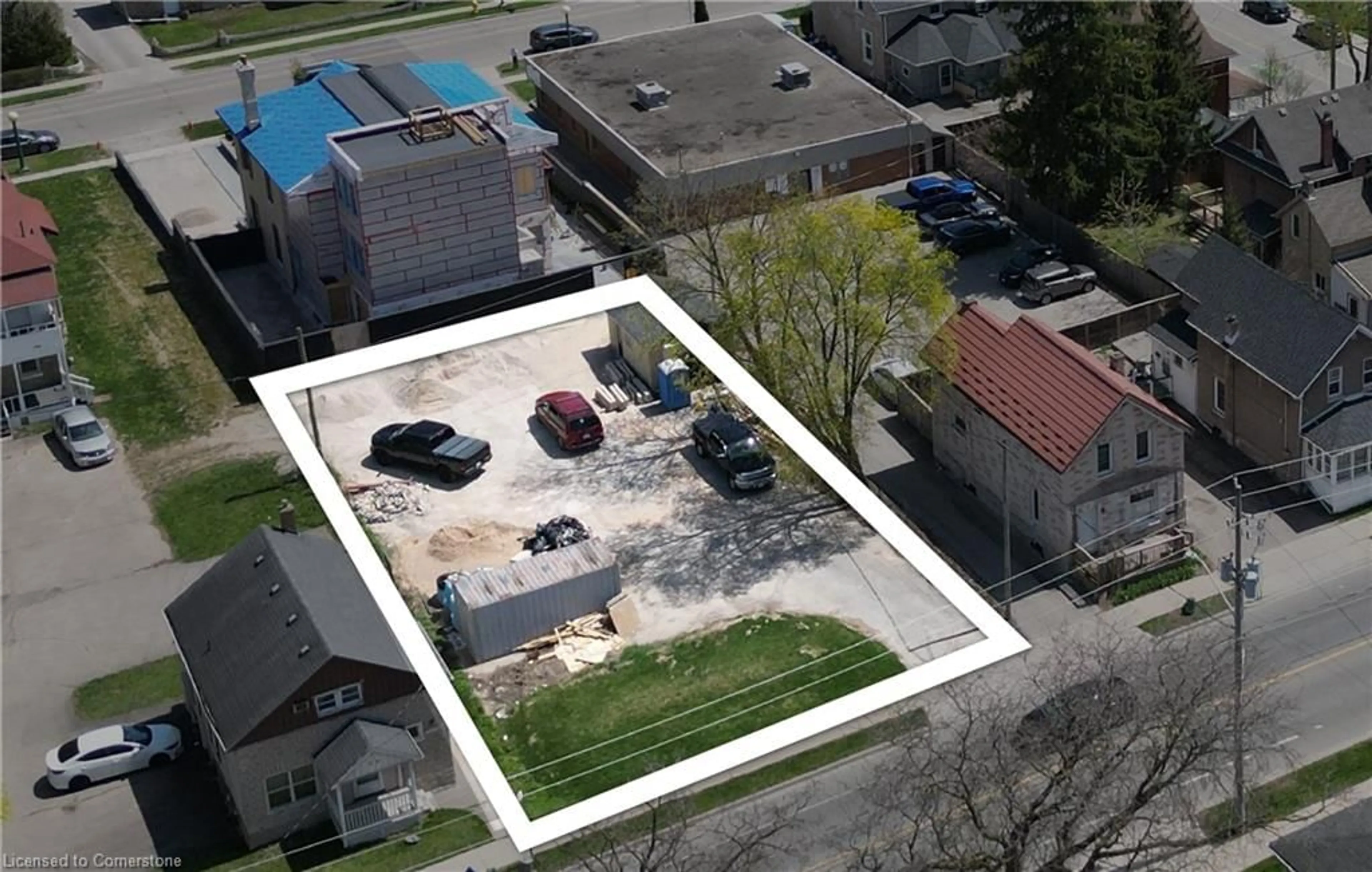 A pic from outside/outdoor area/front of a property/back of a property/a pic from drone, street for 57 George St, Cambridge Ontario N1S 2K9