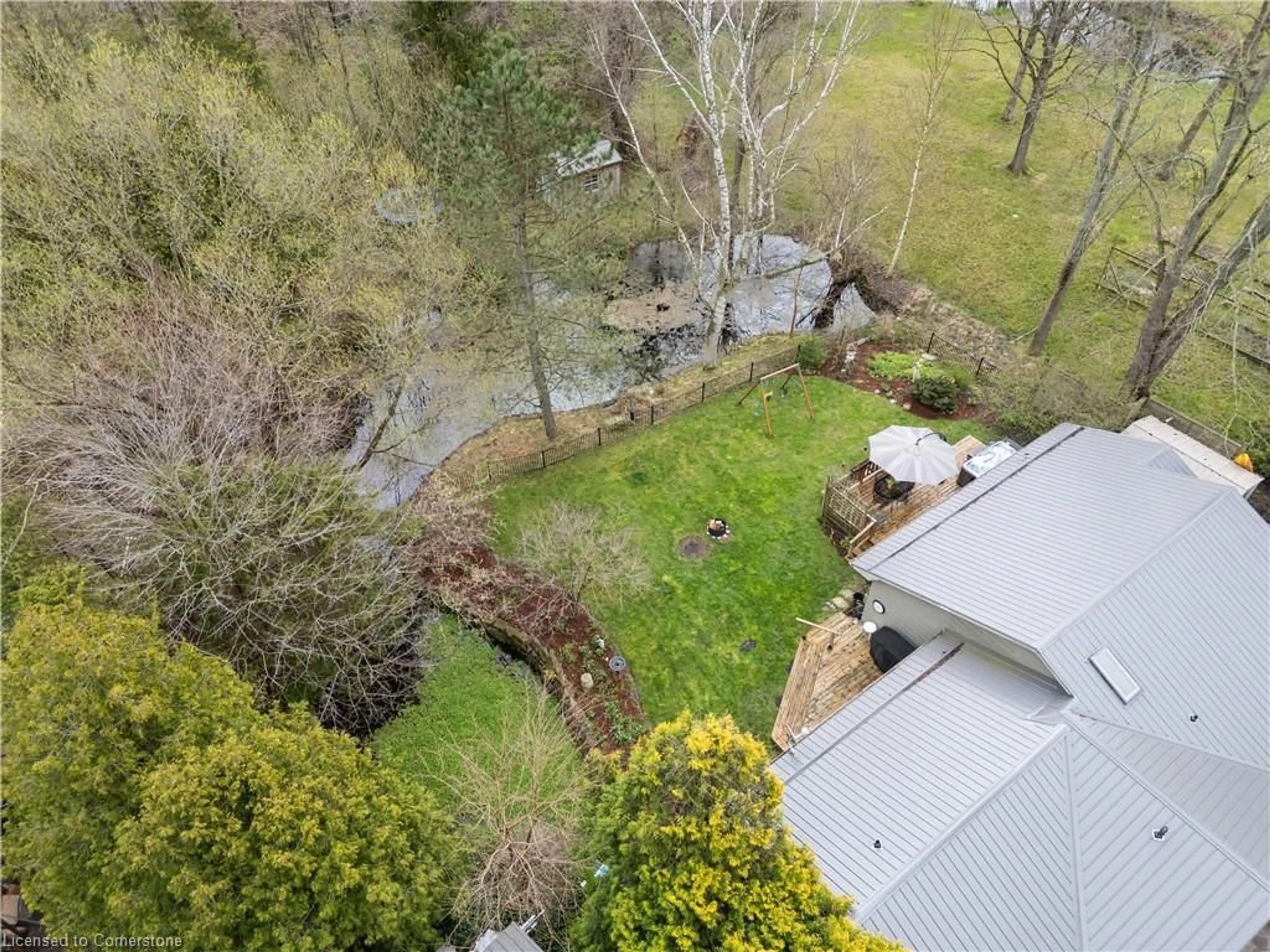 A pic from outside/outdoor area/front of a property/back of a property/a pic from drone, water/lake/river/ocean view for 425 Norfolk St, Simcoe Ontario N3Y 2V4