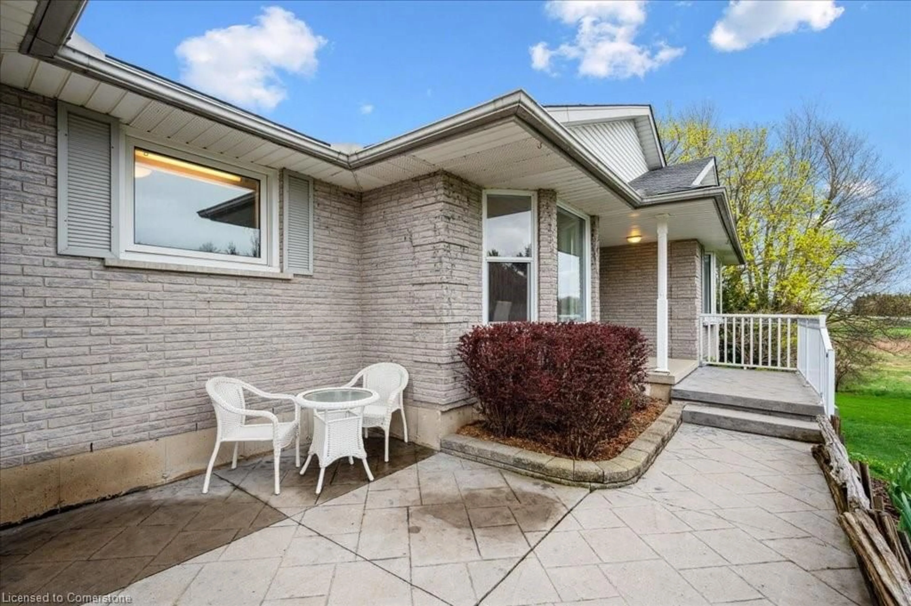 Patio, street for 5819 Wellington 7 Rd, Guelph/Eramosa Ontario N1H 6J2