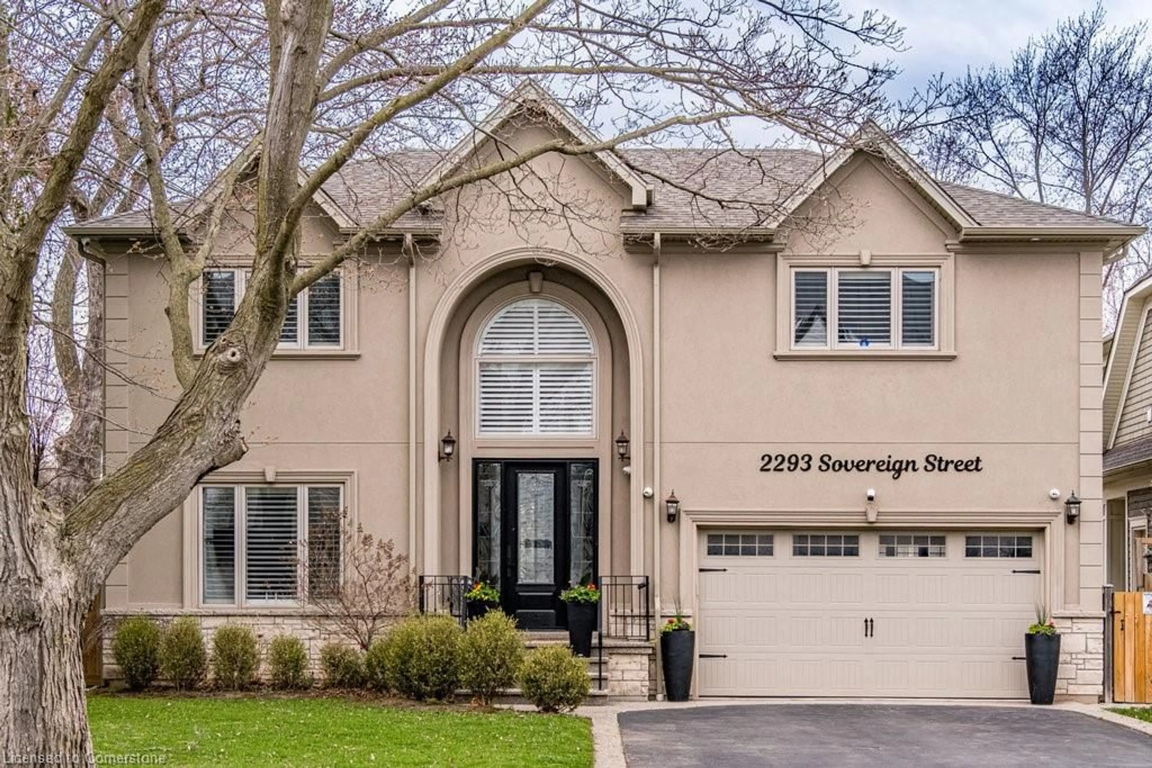 Home with brick exterior material, street for 2293 Sovereign St, Oakville Ontario L6L 1L5