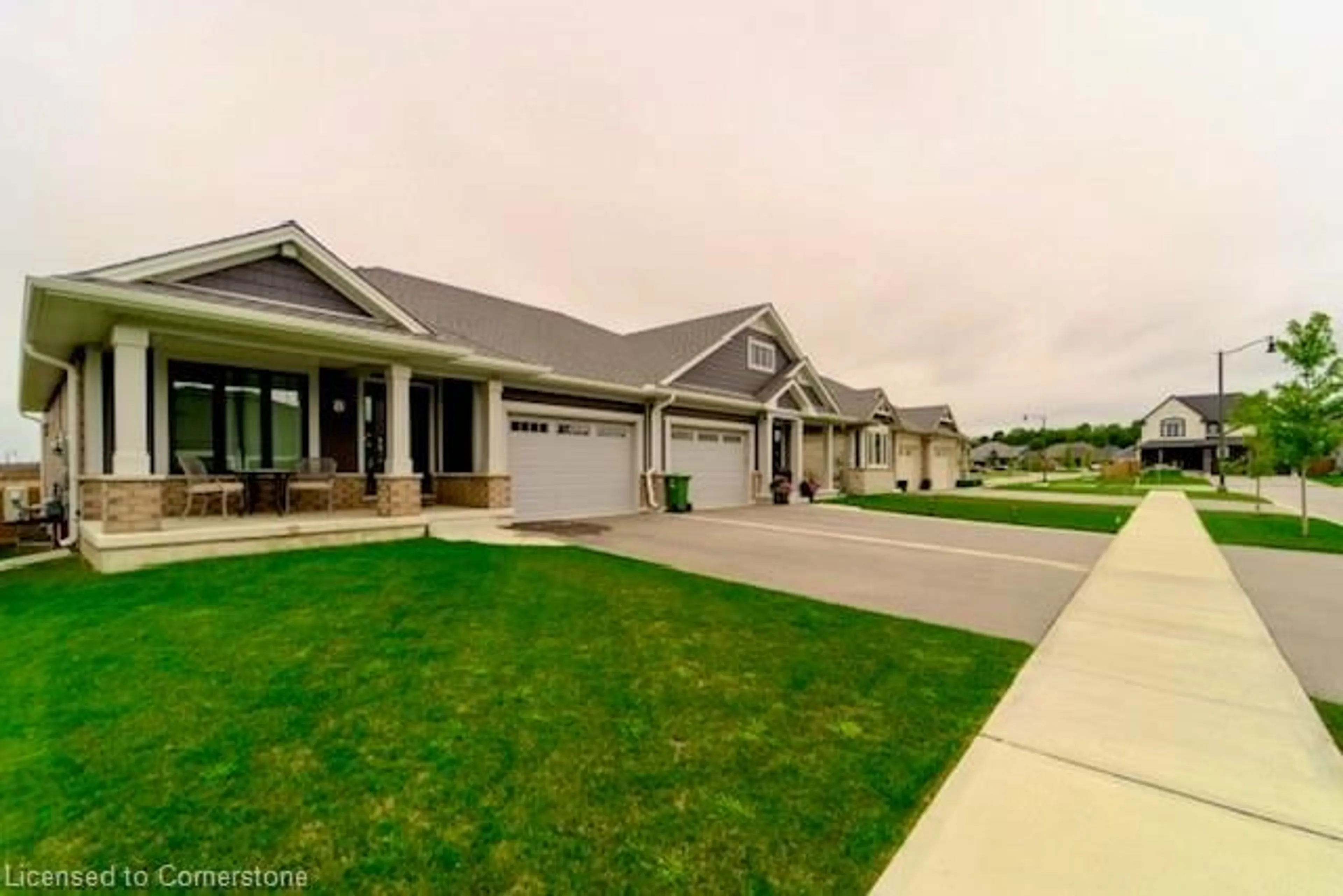 A pic from outside/outdoor area/front of a property/back of a property/a pic from drone, street for 8 Harlequin Crt, St. Thomas Ontario N5R 0L5