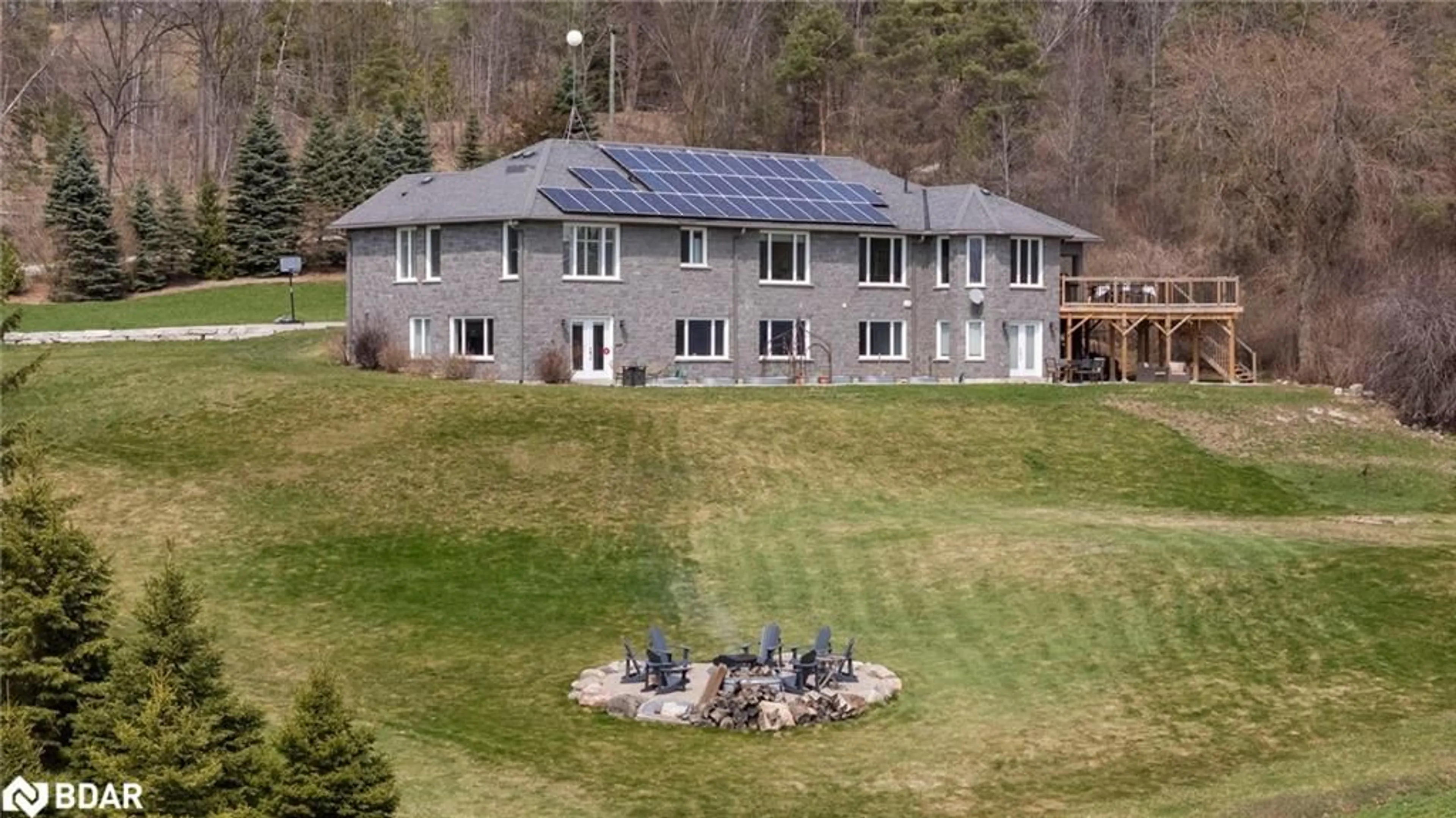 A pic from outside/outdoor area/front of a property/back of a property/a pic from drone, building for 7765 5th Sideroad Tos, Adjala-Tosorontio Ontario L9R 1V3