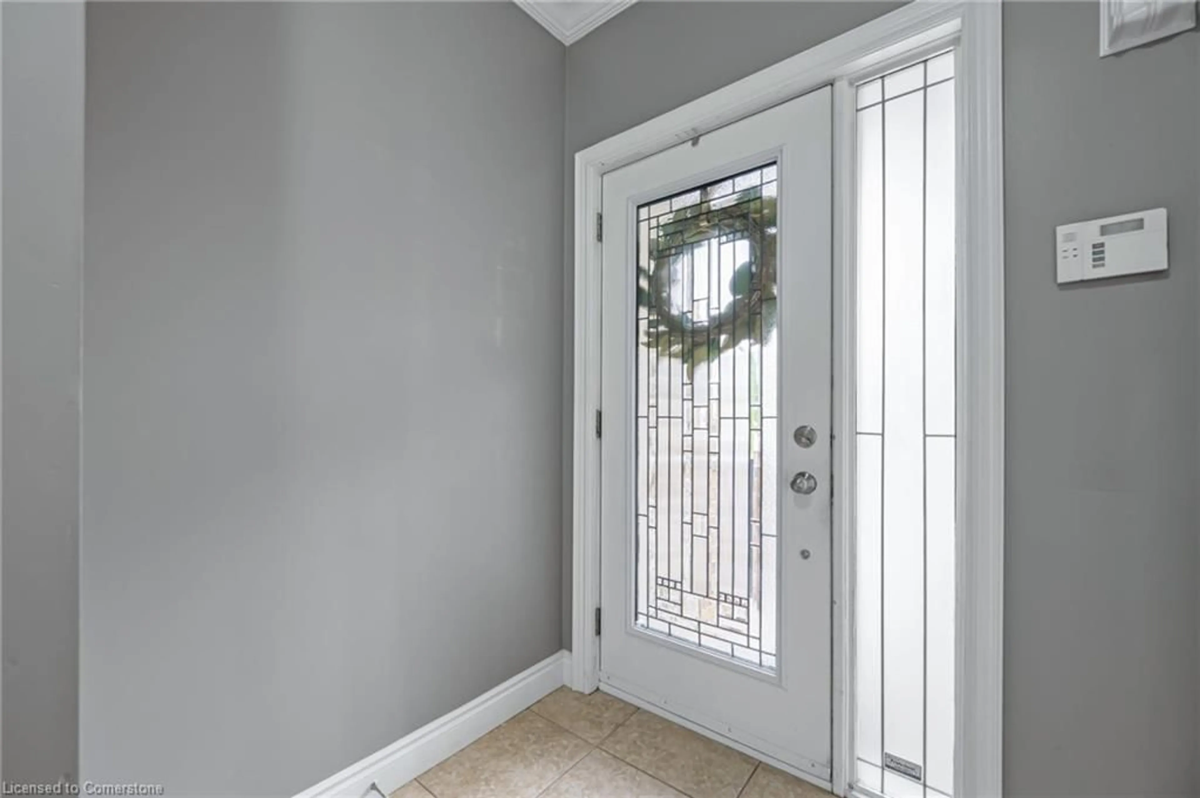Indoor entryway for 8 Pamela Lane, Cambridge Ontario N1R 8P4