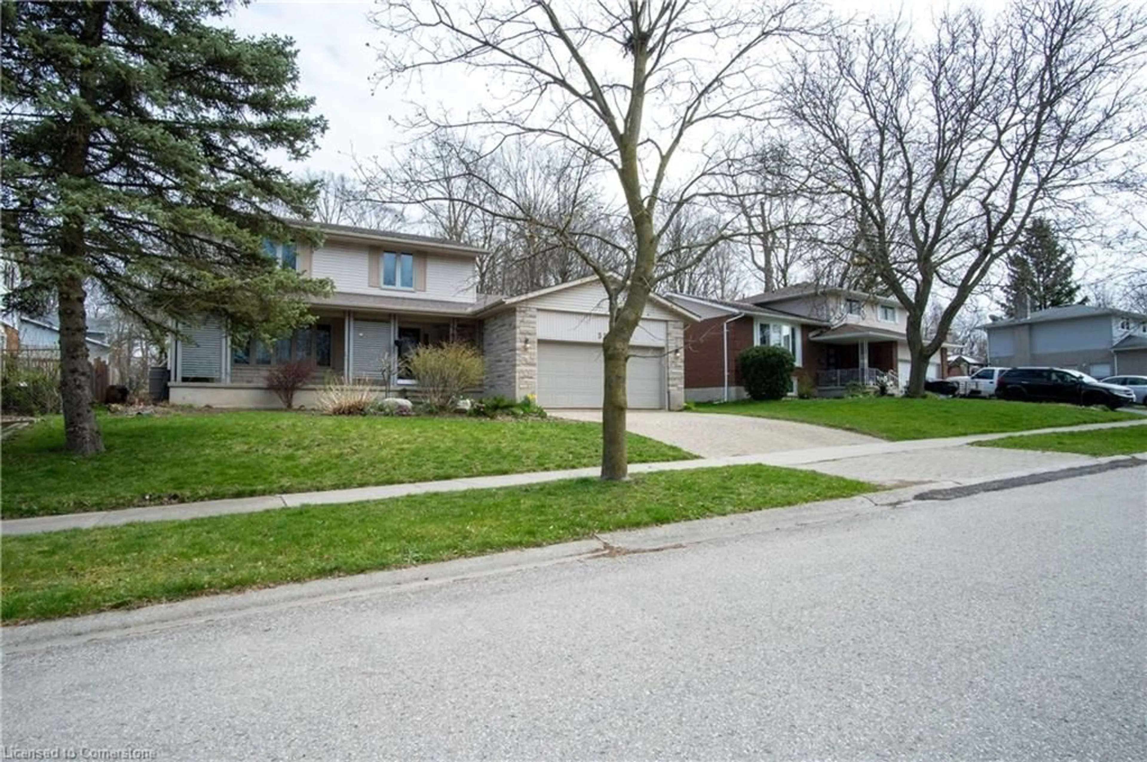 Unknown for 350 Thorncrest Dr, Waterloo Ontario N2L 5R7